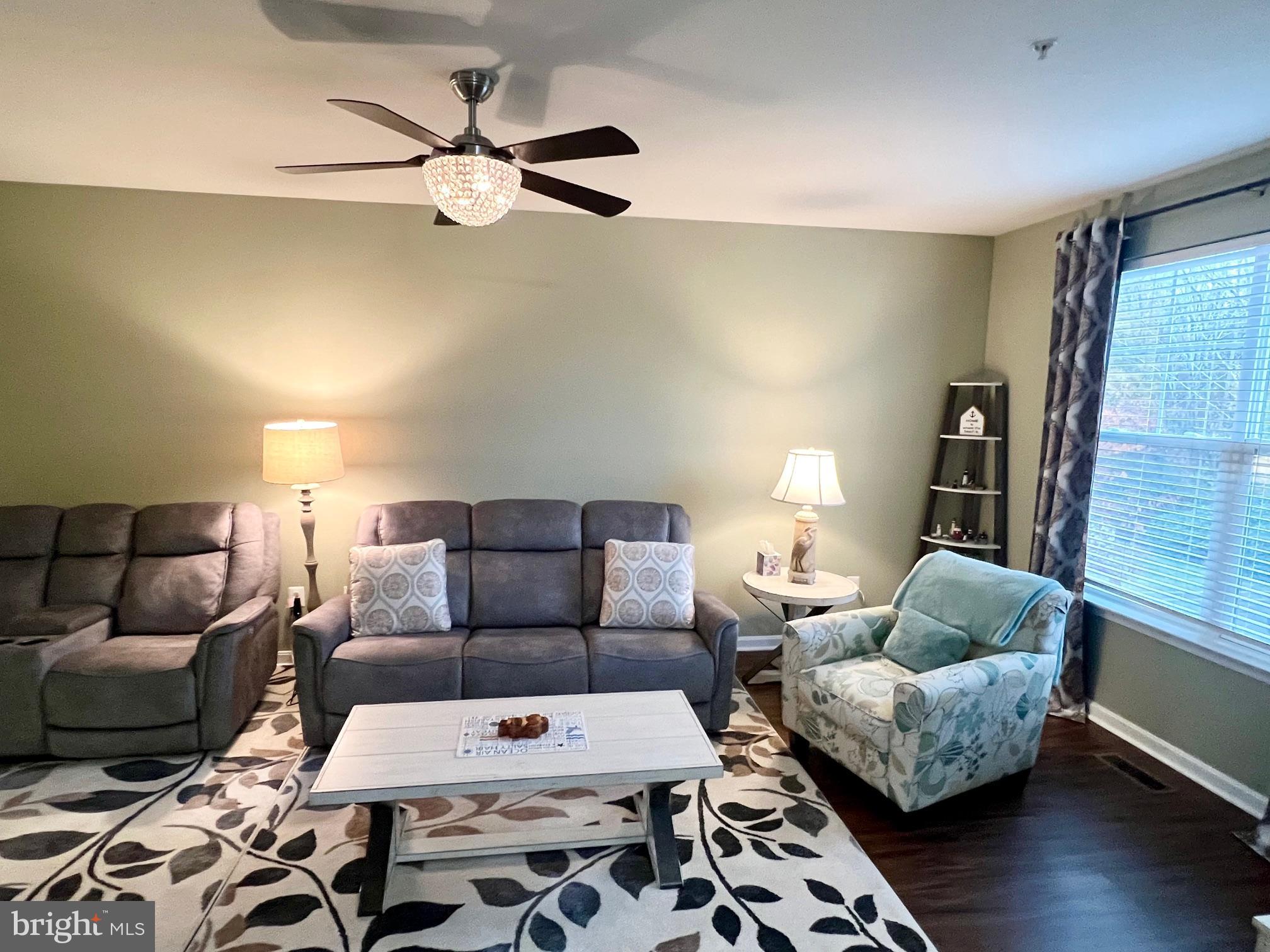 DEEP HARBOUR - Residential