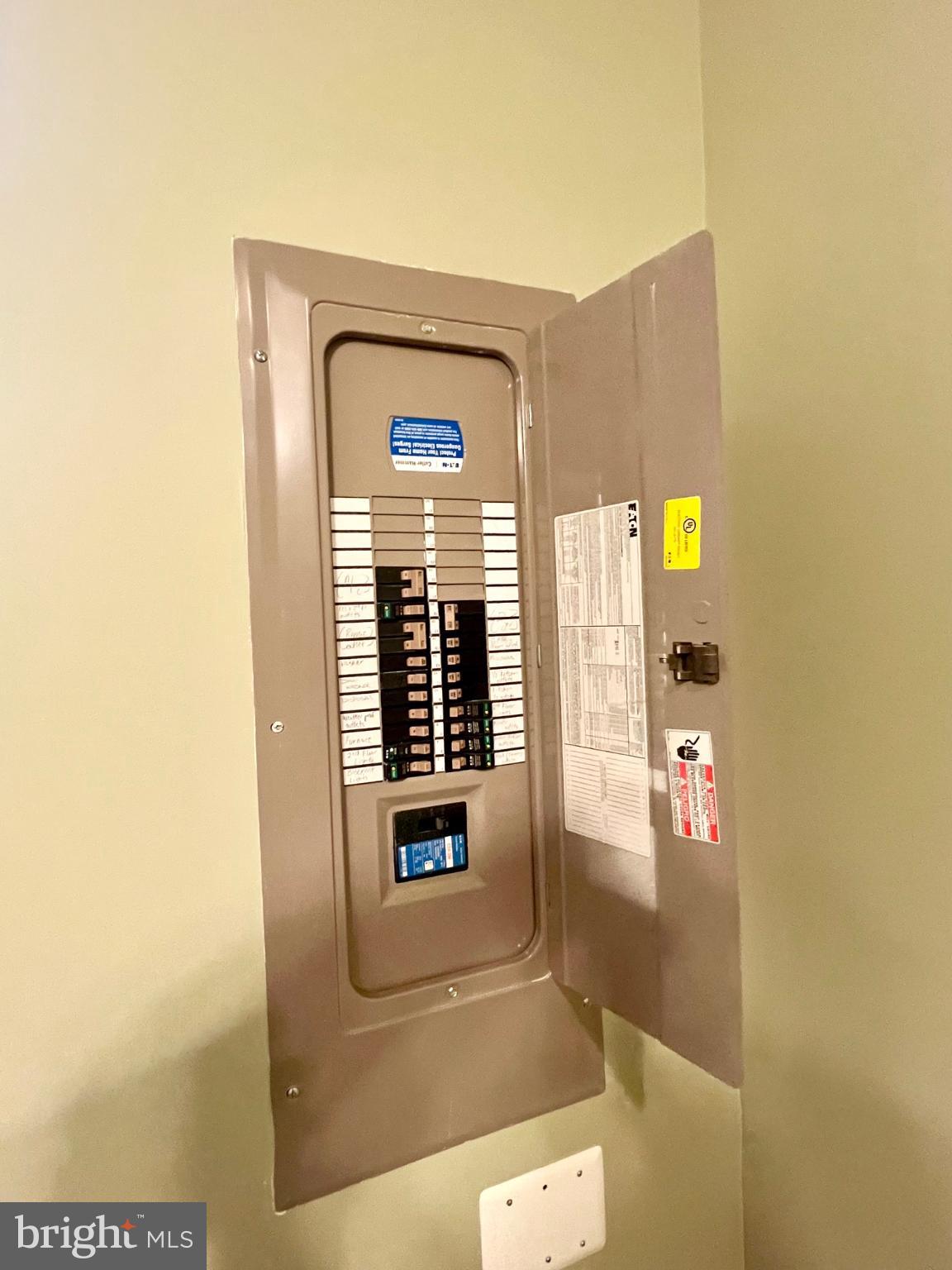 DEEP HARBOUR - Residential