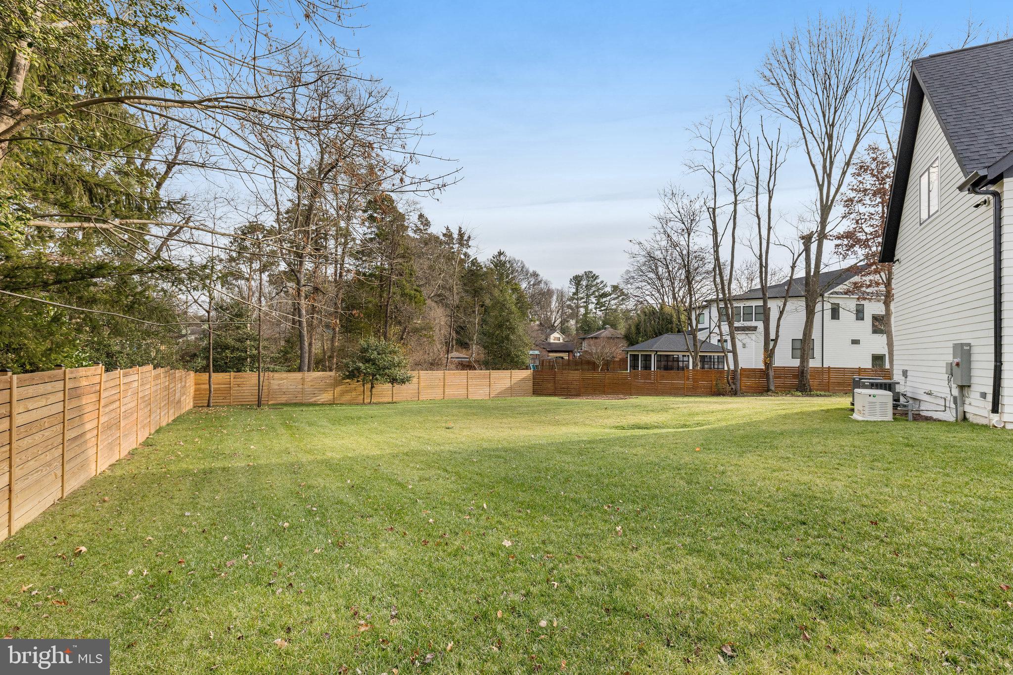 VIENNA WOODS - Residential