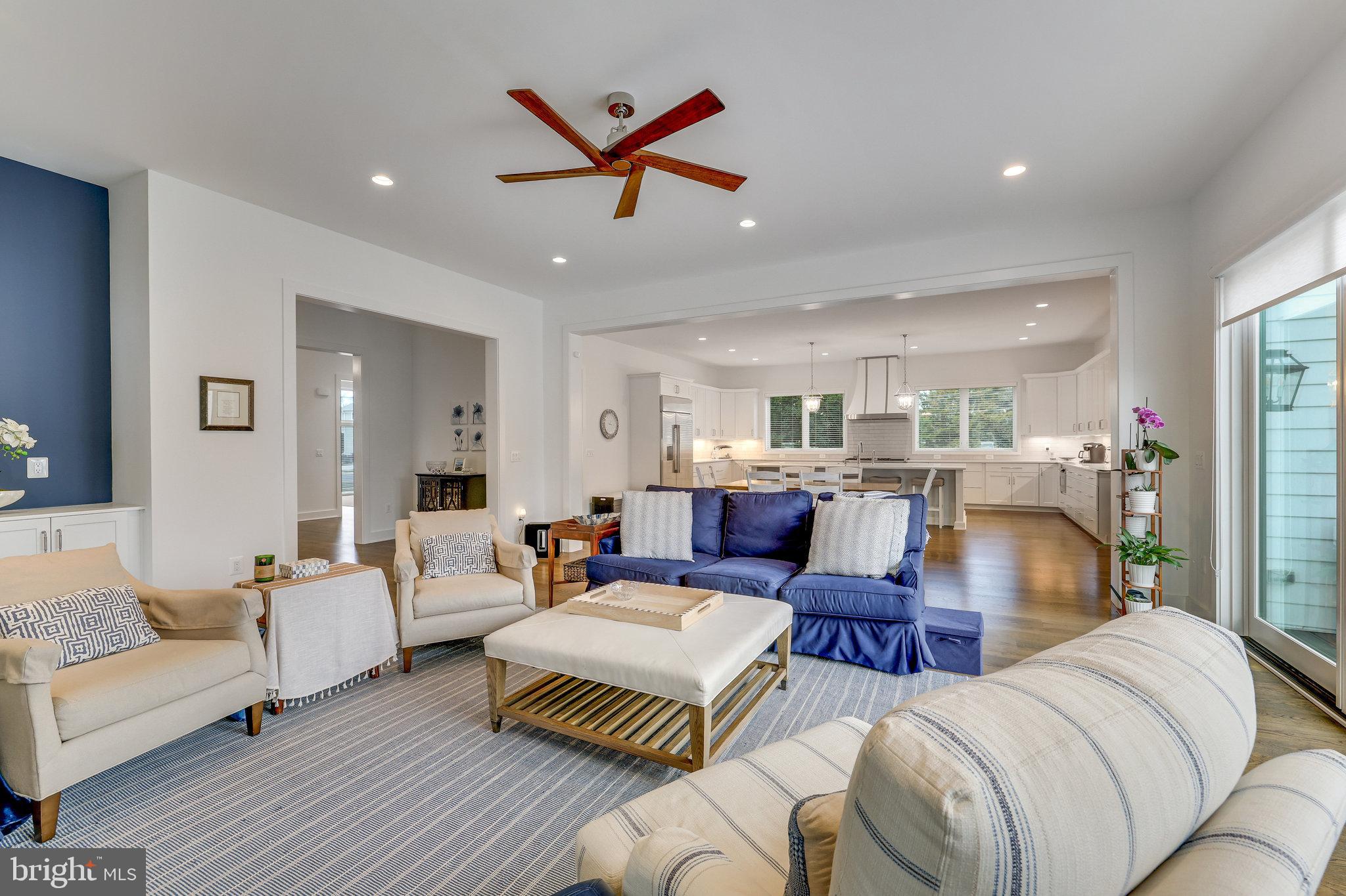 VIENNA WOODS - Residential