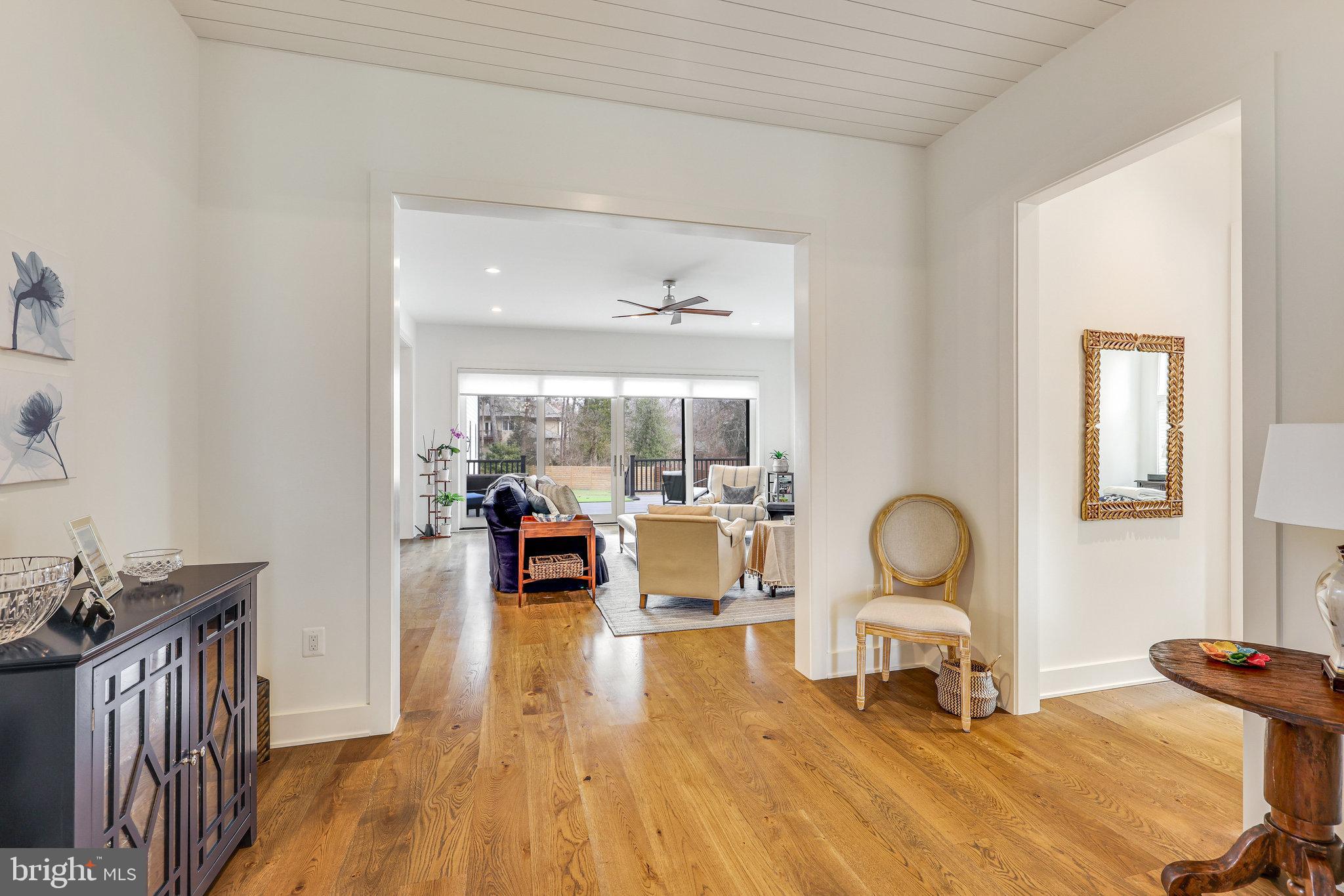 VIENNA WOODS - Residential