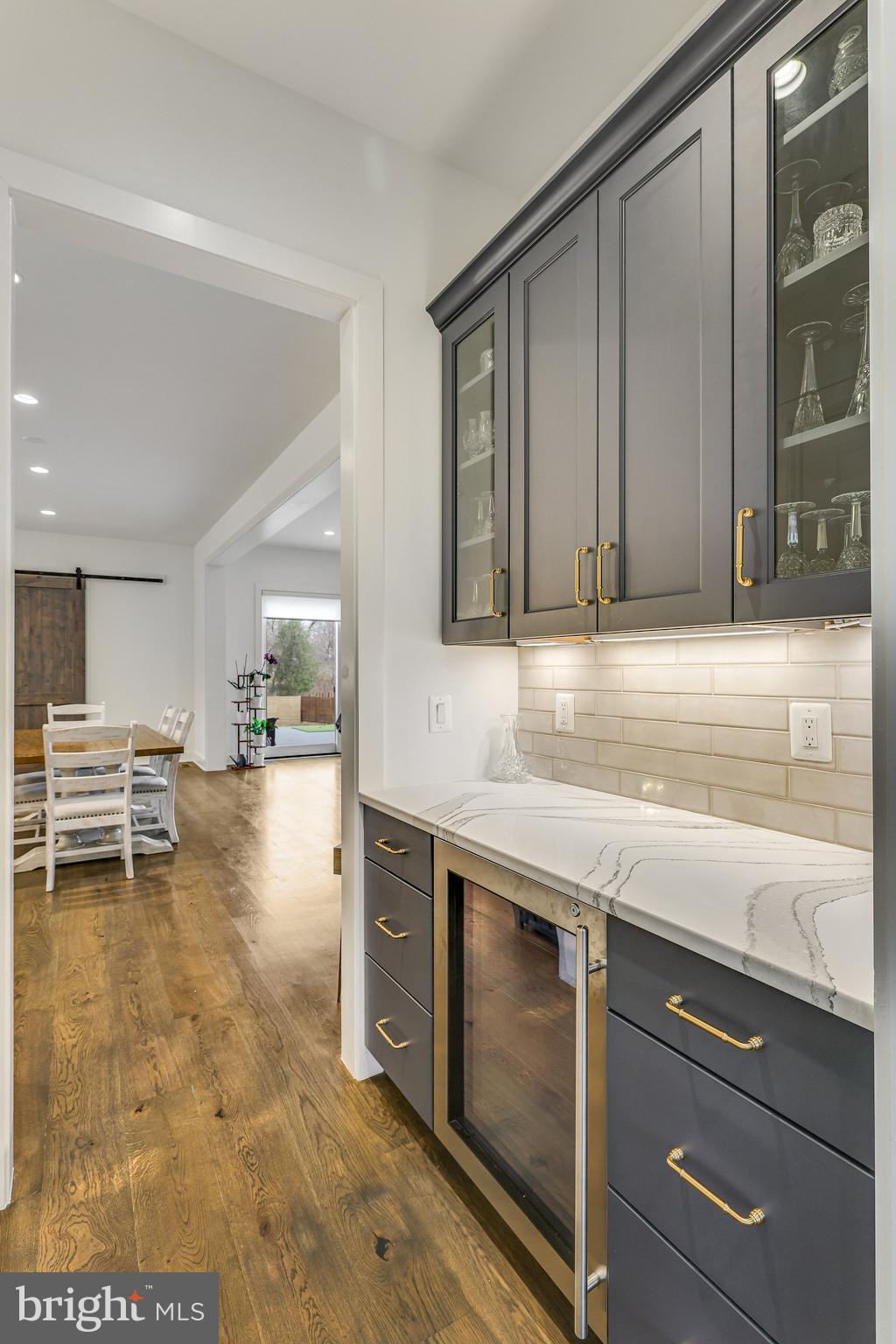 VIENNA WOODS - Residential