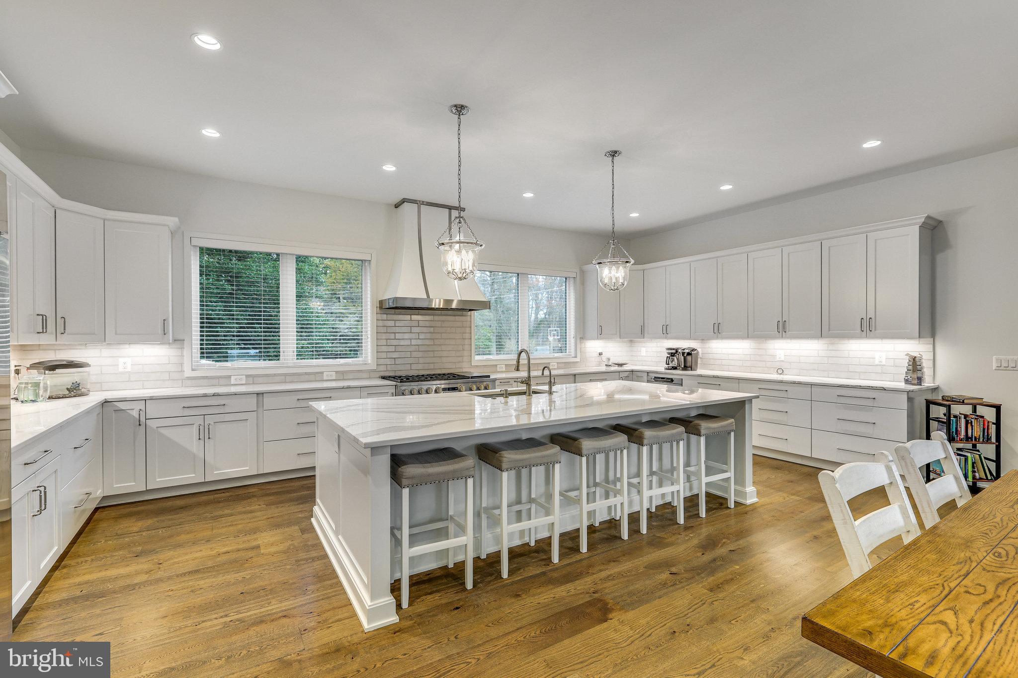 VIENNA WOODS - Residential