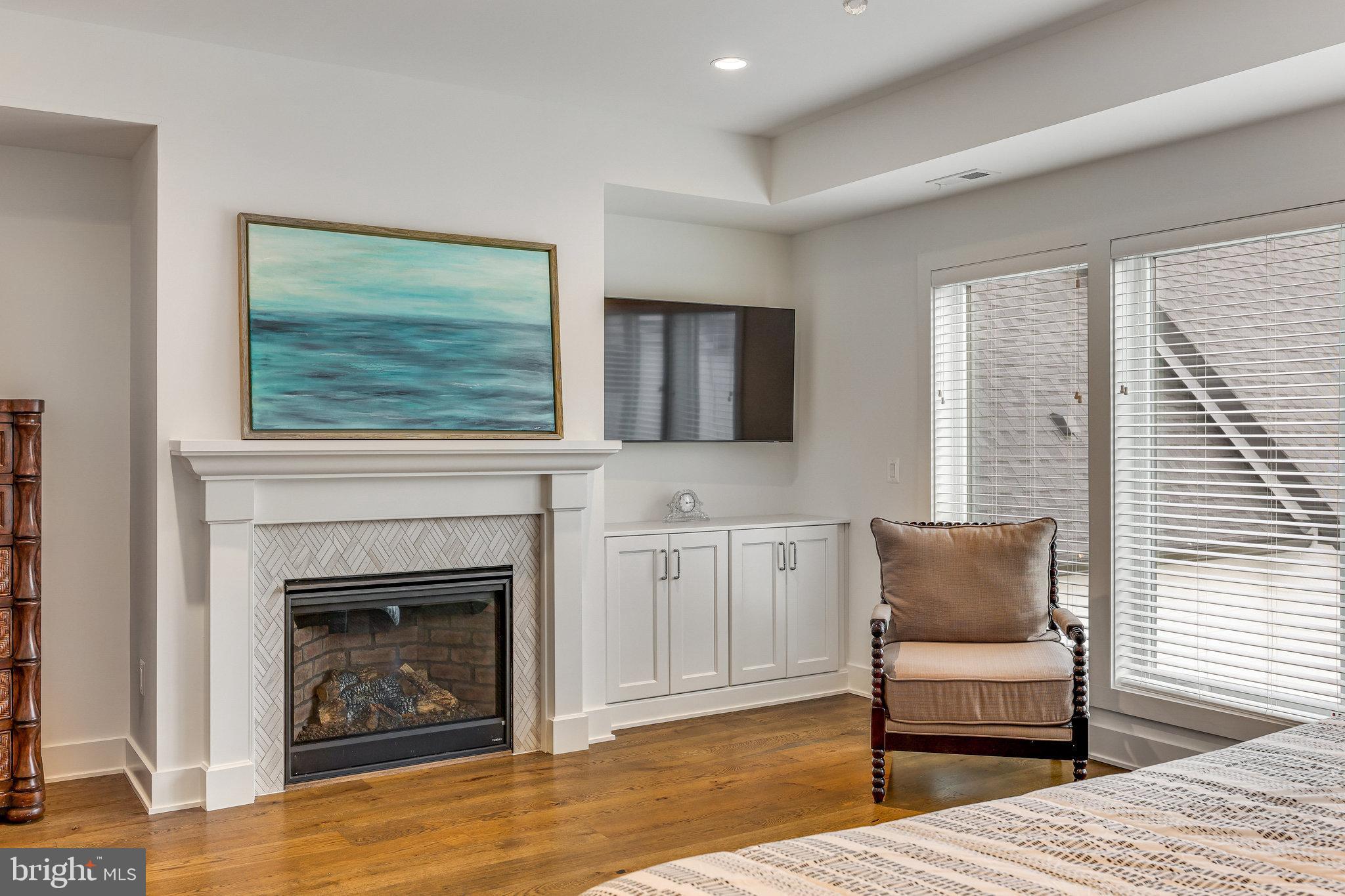 VIENNA WOODS - Residential