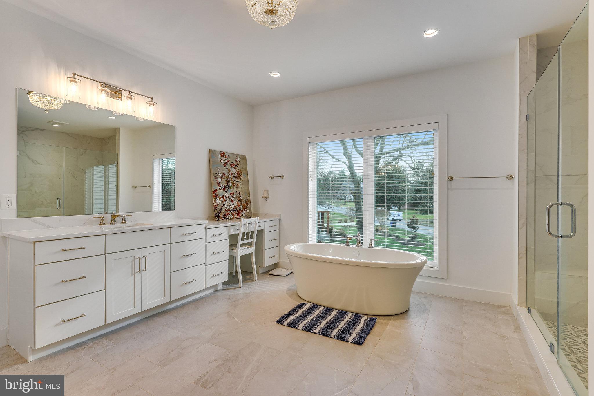 VIENNA WOODS - Residential