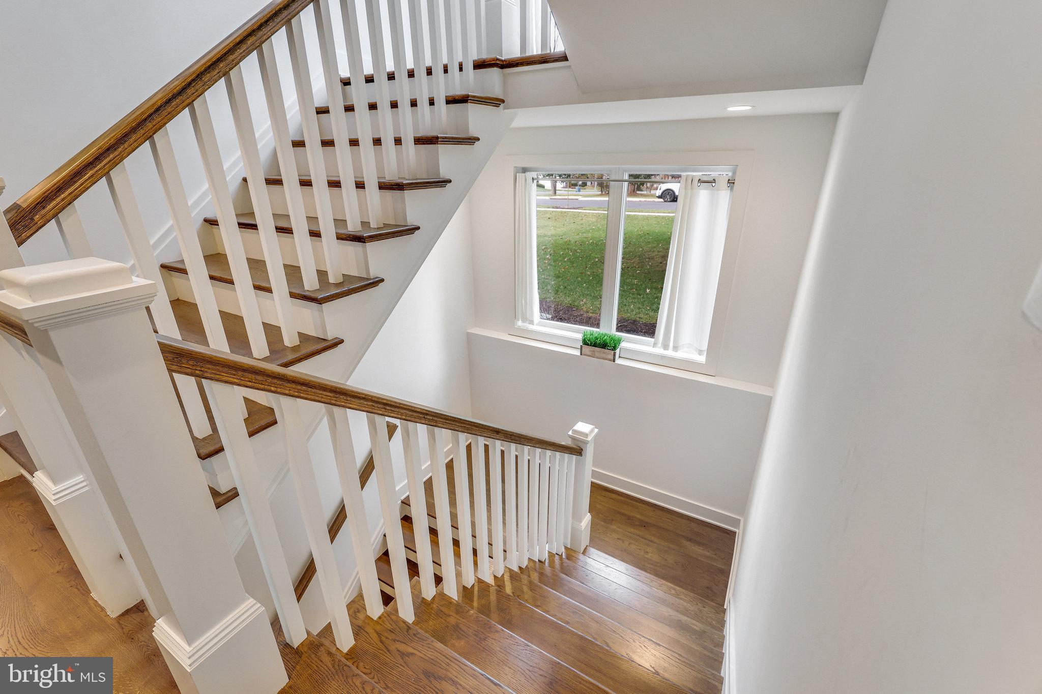 VIENNA WOODS - Residential