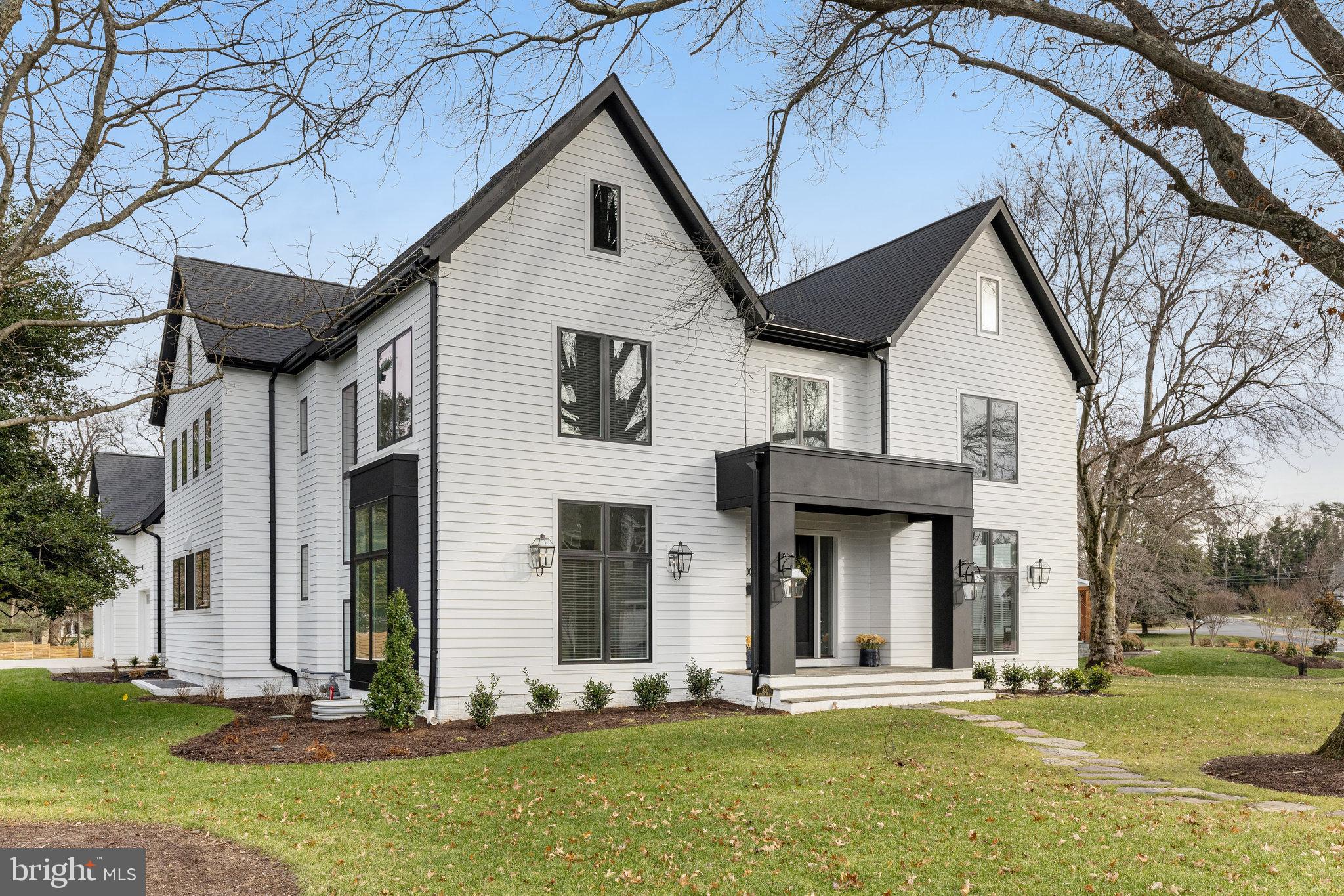 VIENNA WOODS - Residential