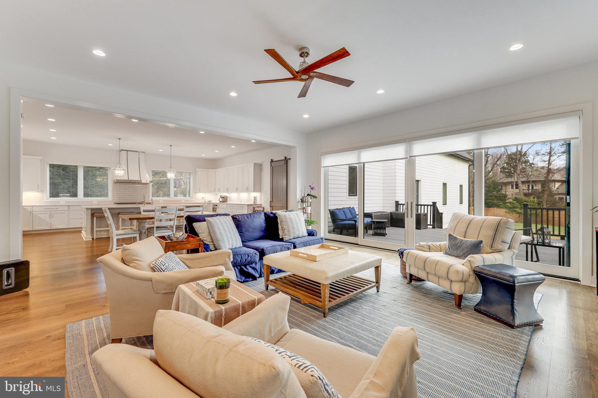 VIENNA WOODS - Residential