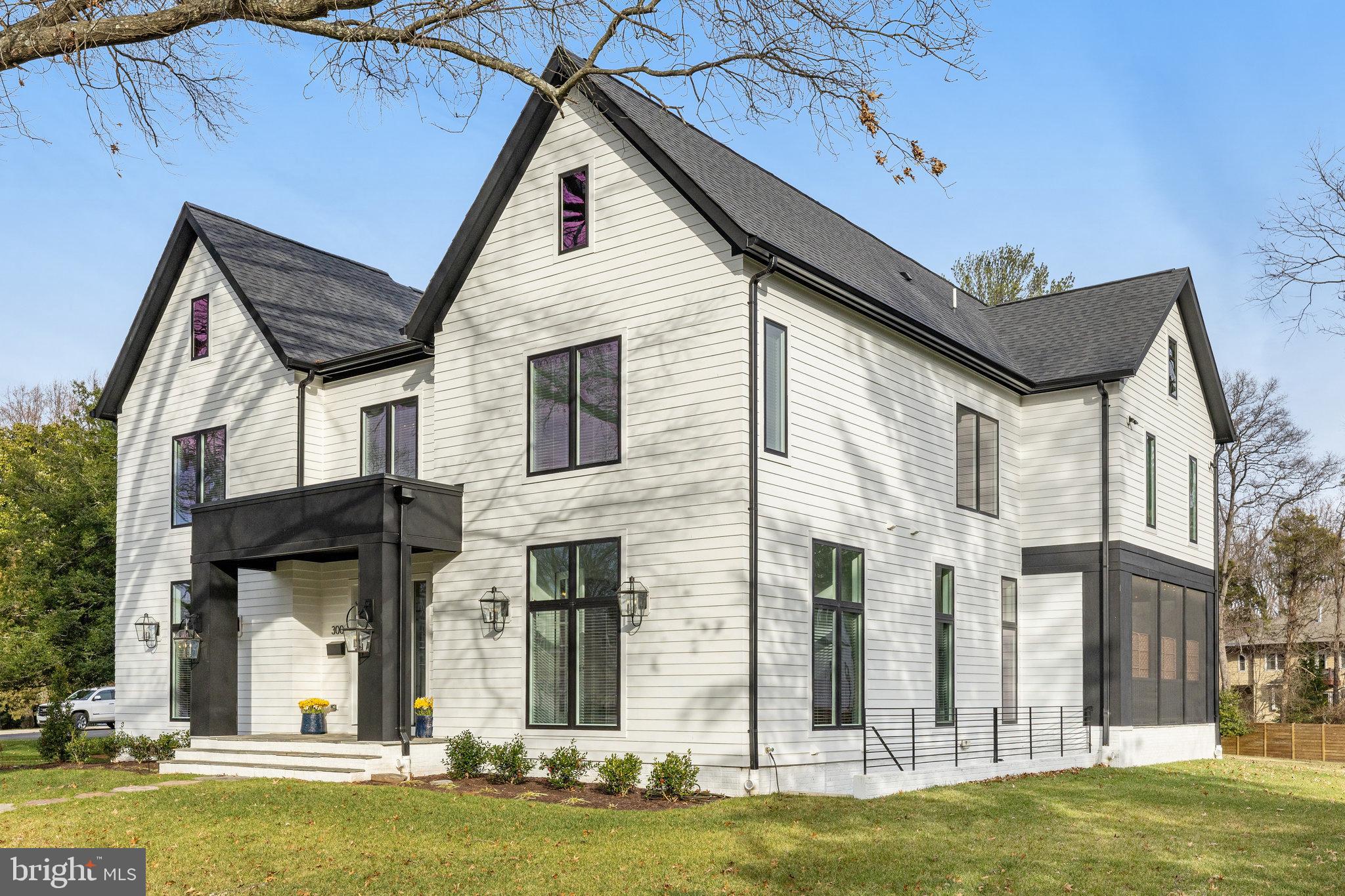 VIENNA WOODS - Residential