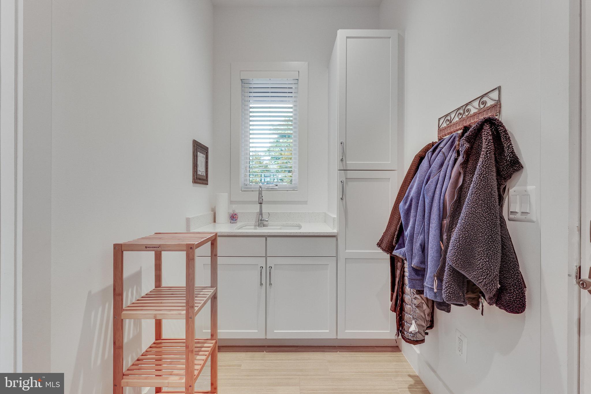 VIENNA WOODS - Residential