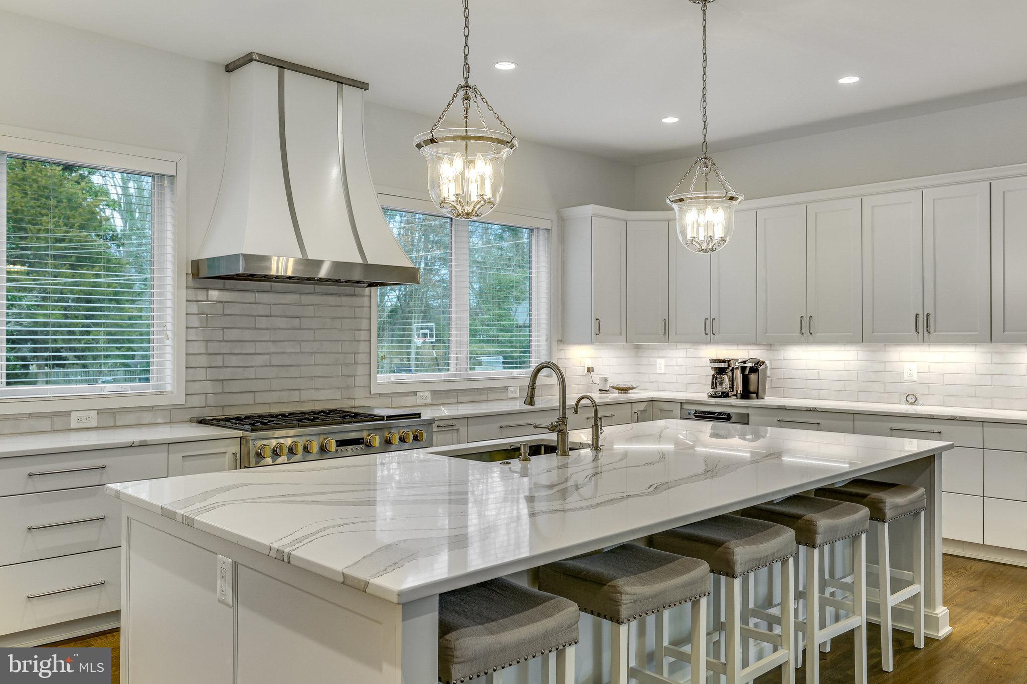 VIENNA WOODS - Residential