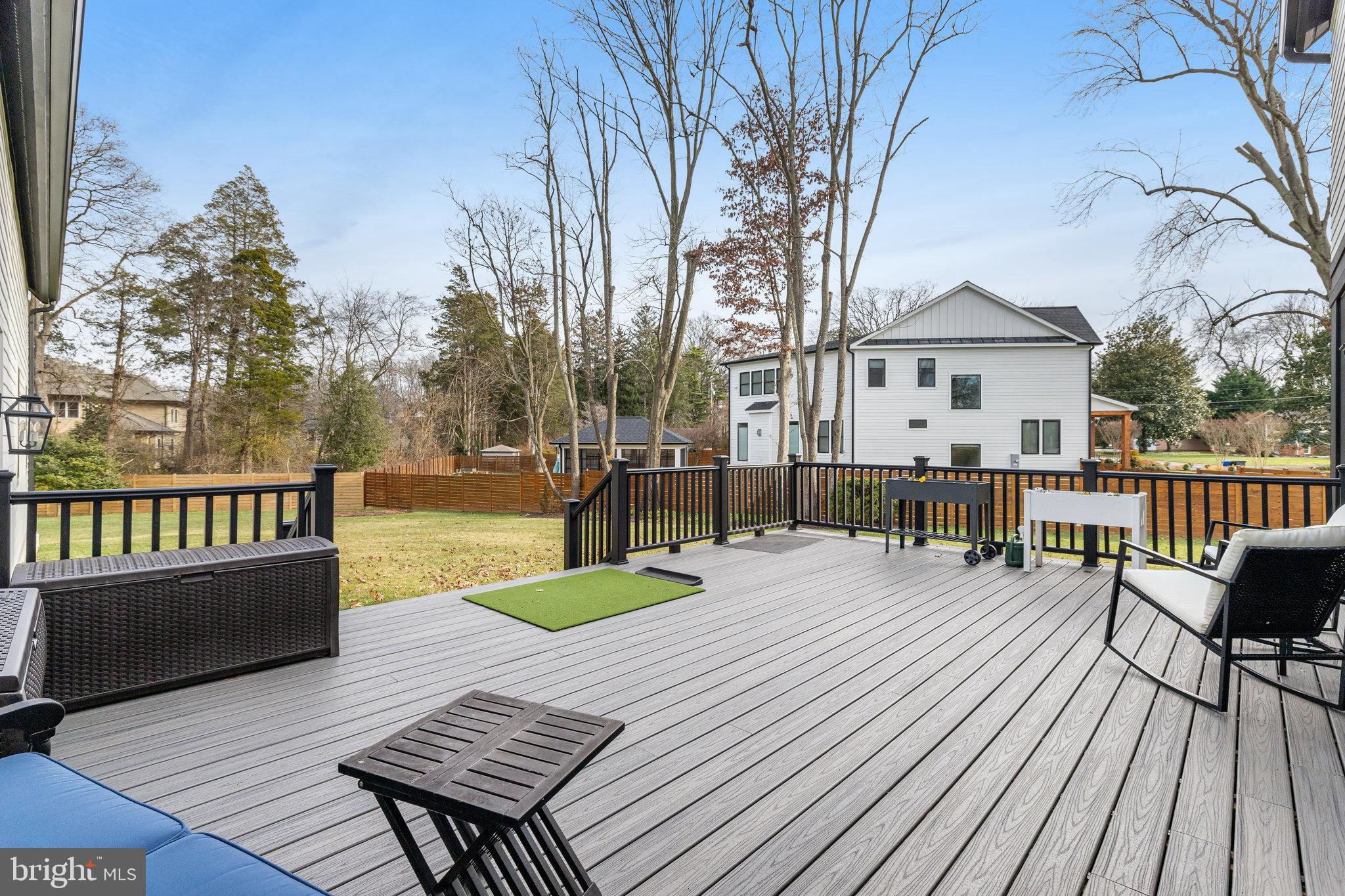 VIENNA WOODS - Residential