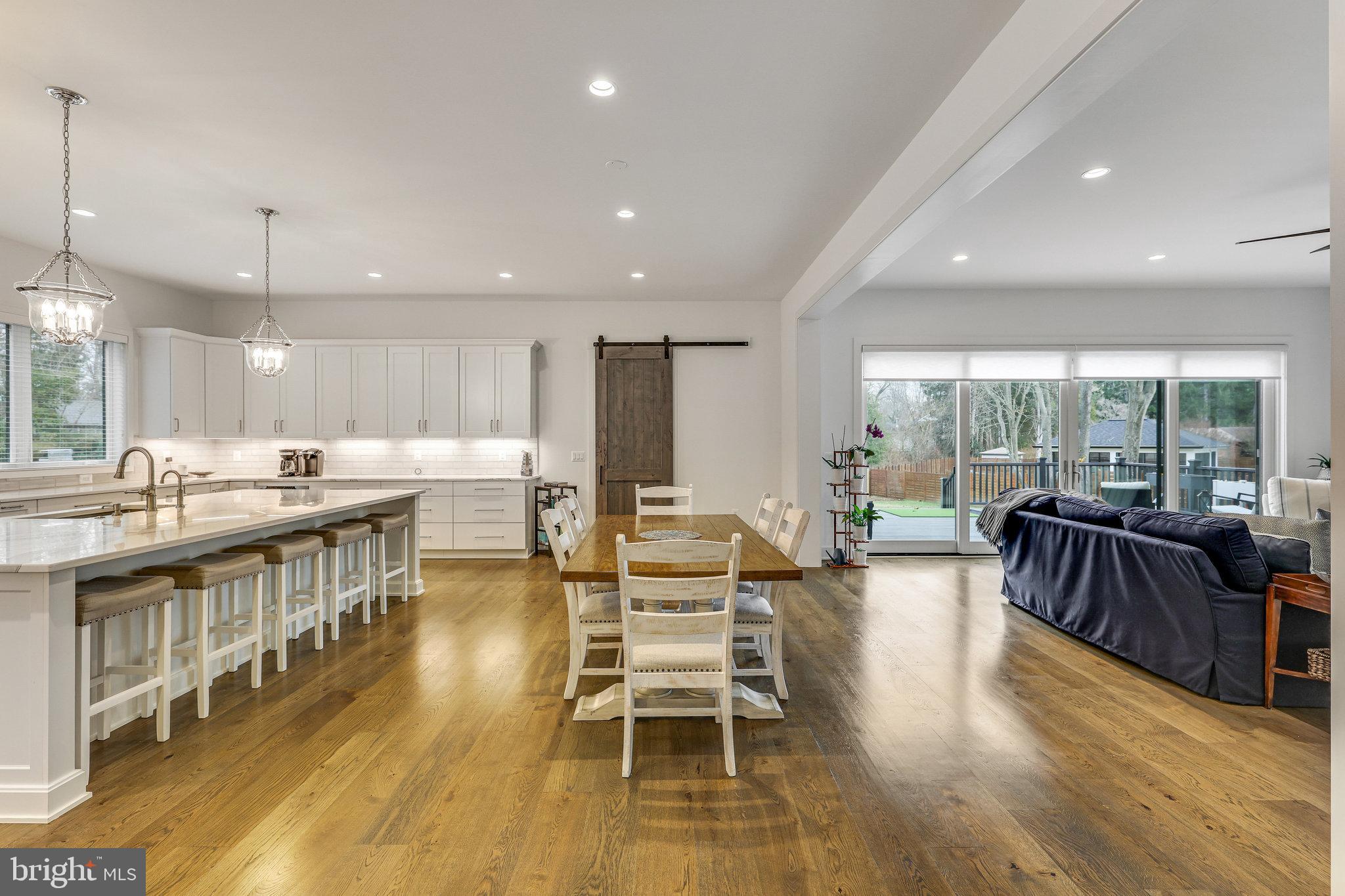 VIENNA WOODS - Residential