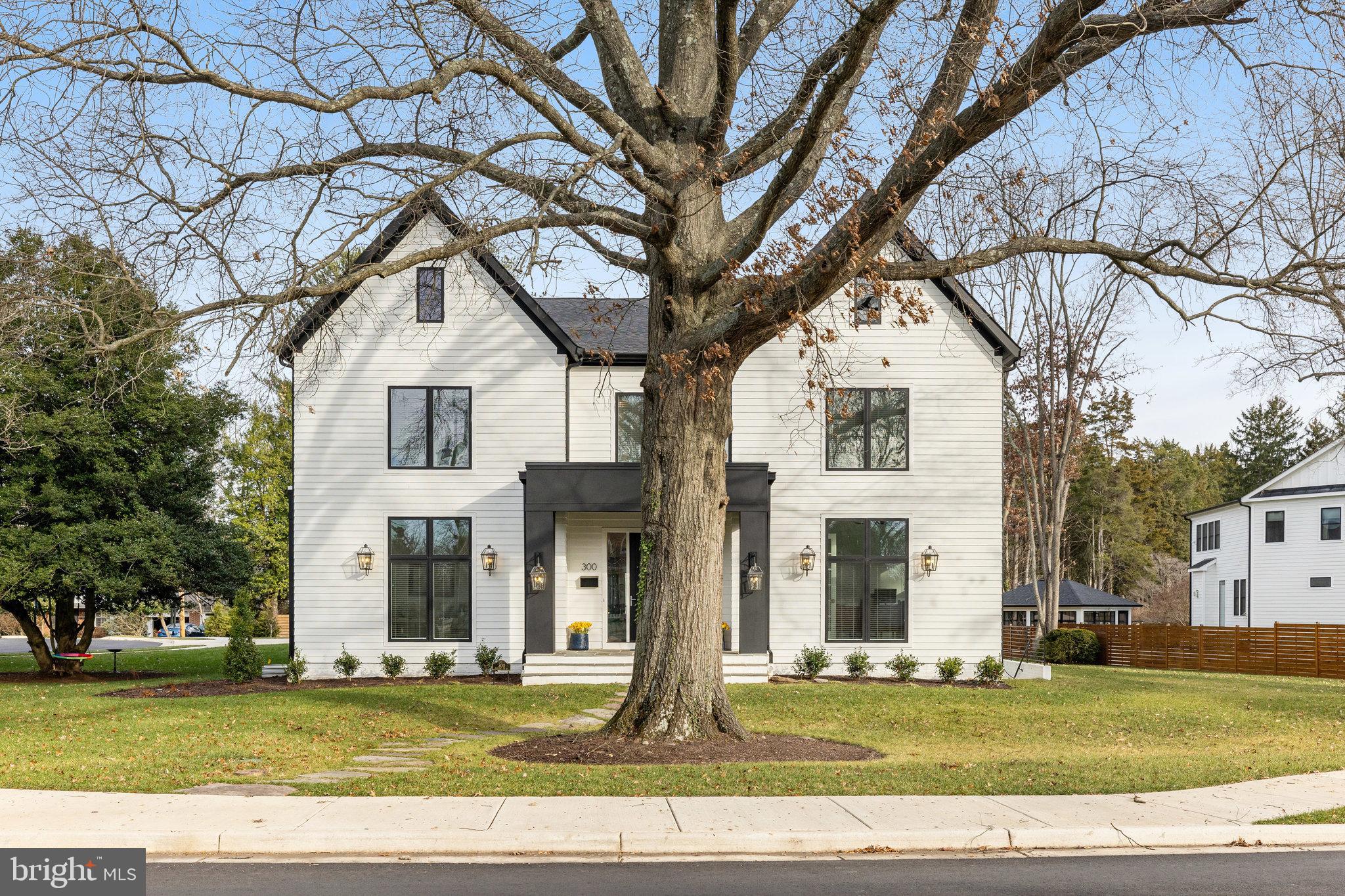 VIENNA WOODS - Residential