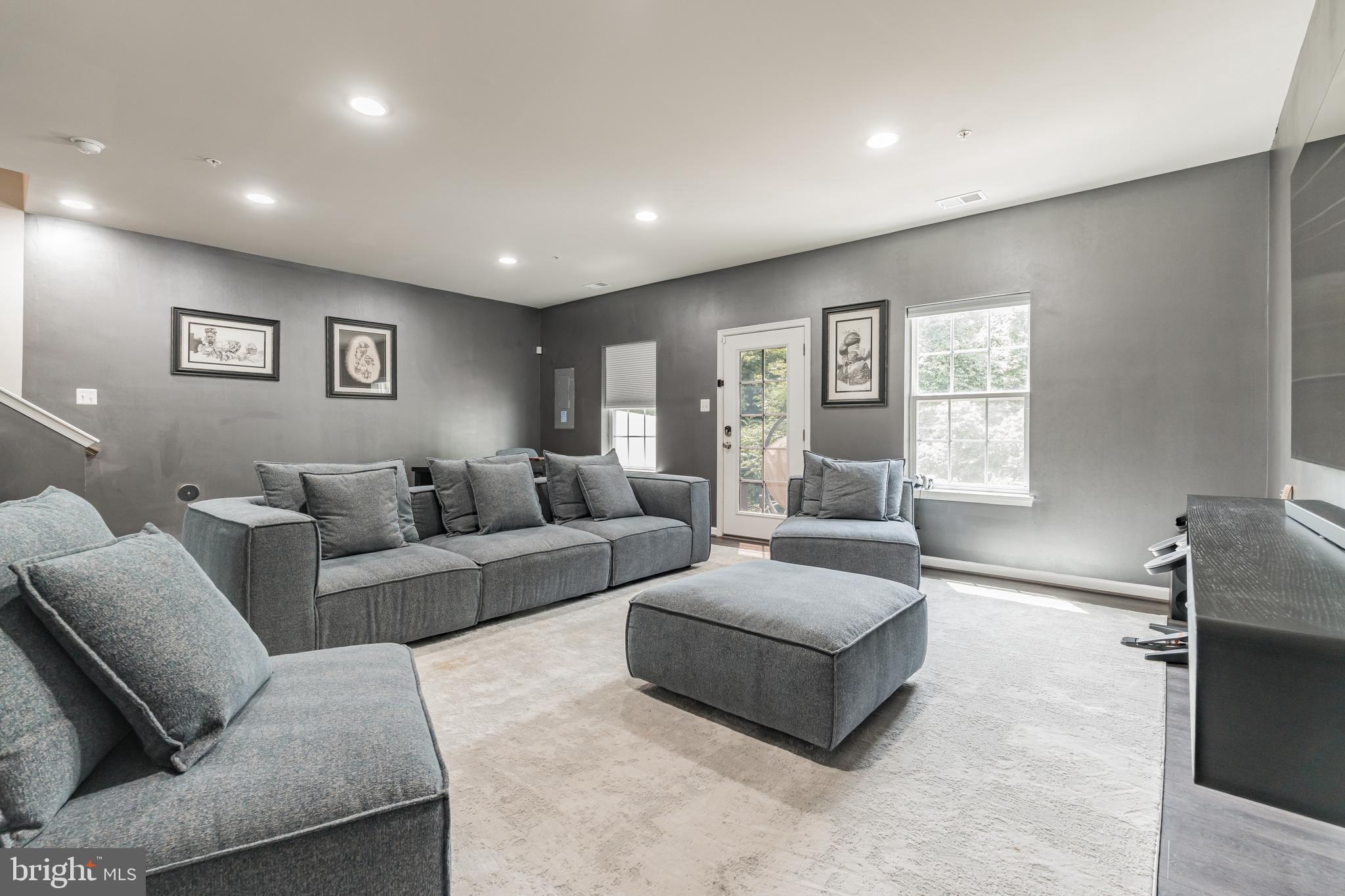 WESTPHALIA ROW - Residential