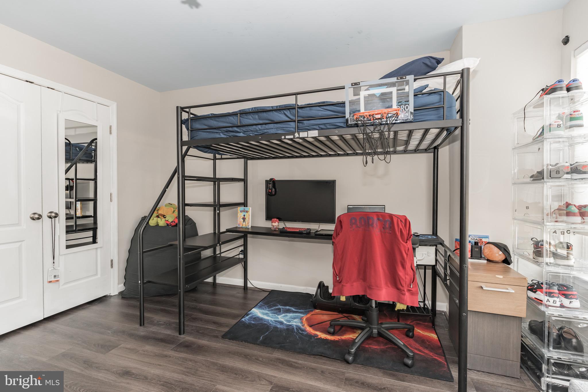 WESTPHALIA ROW - Residential