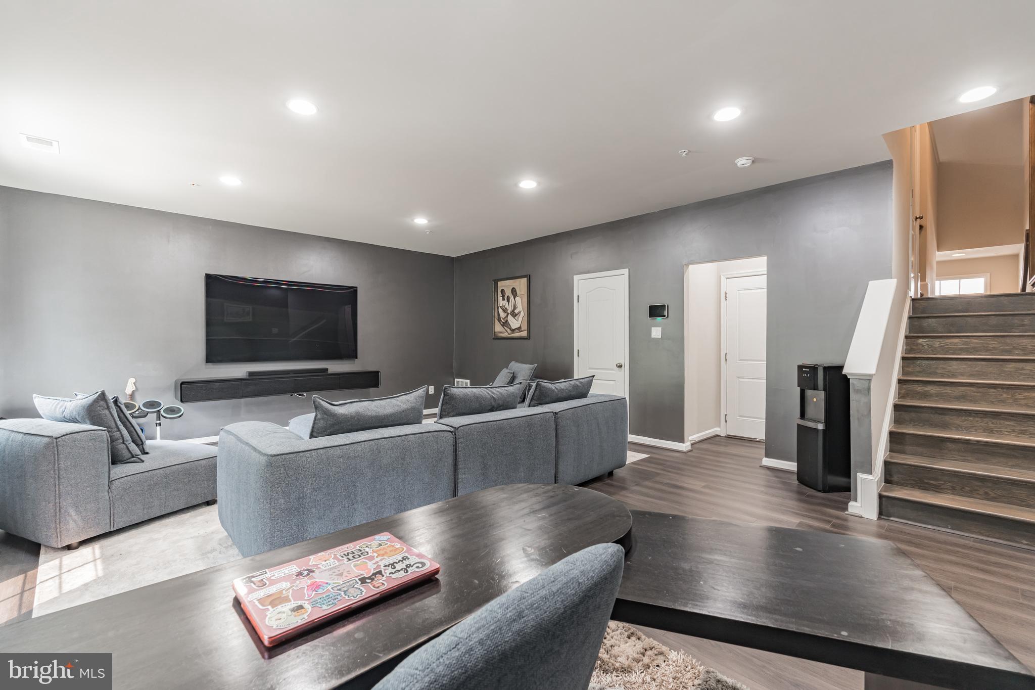 WESTPHALIA ROW - Residential