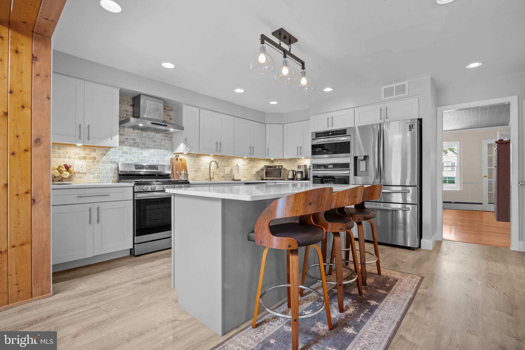 JENKINTOWN - Residential