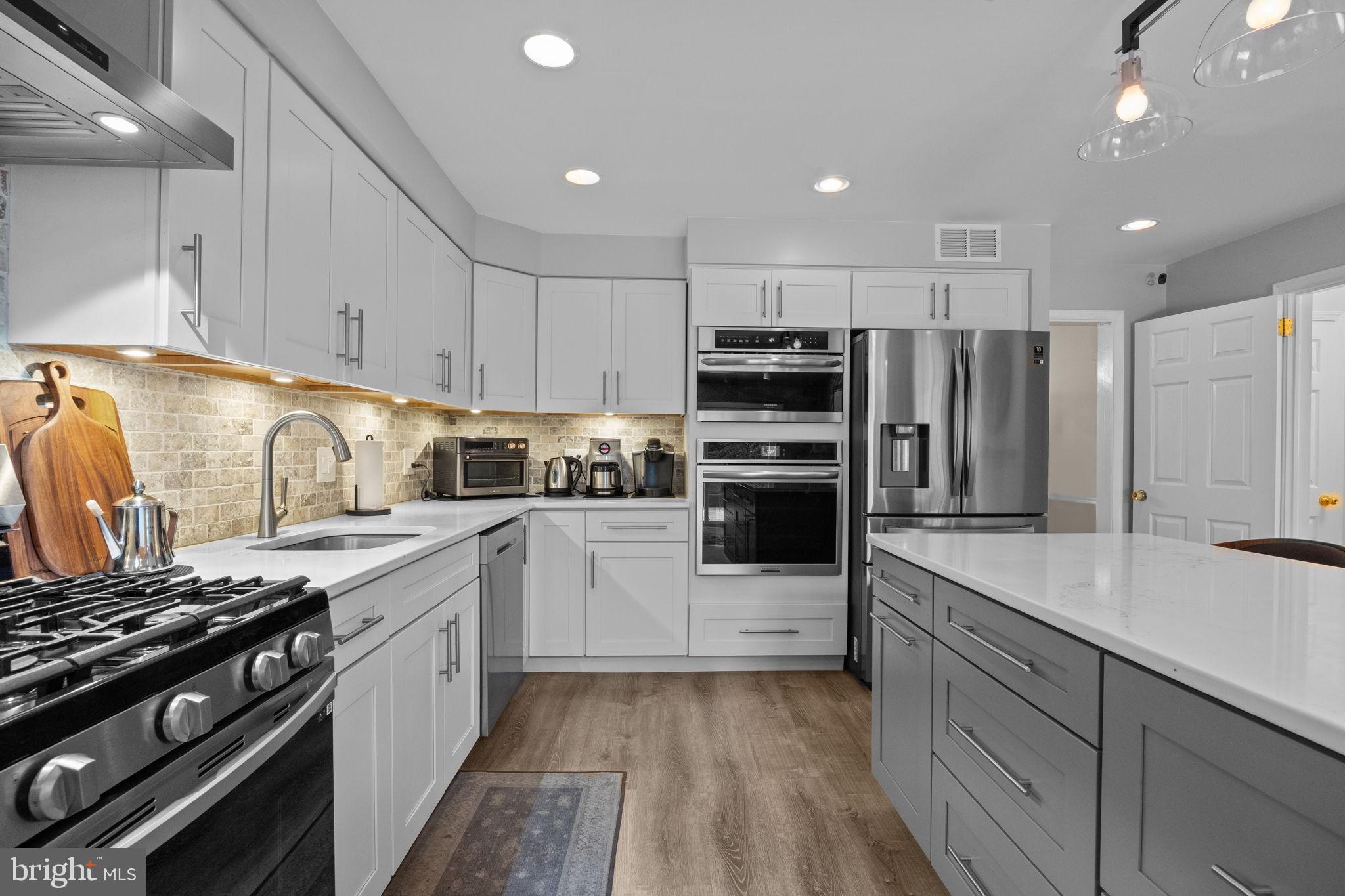 JENKINTOWN - Residential