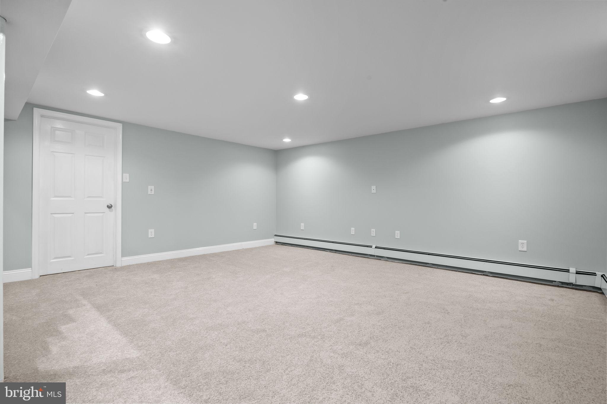 JENKINTOWN - Residential