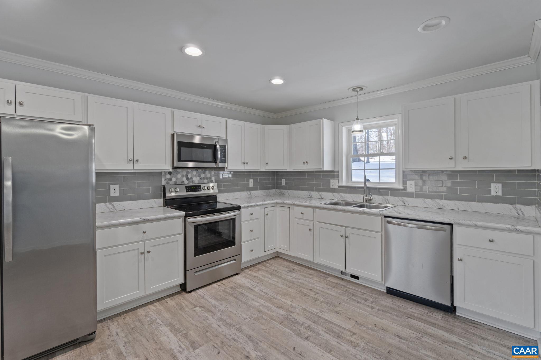 LAKE MONTICELLO - Residential Lease