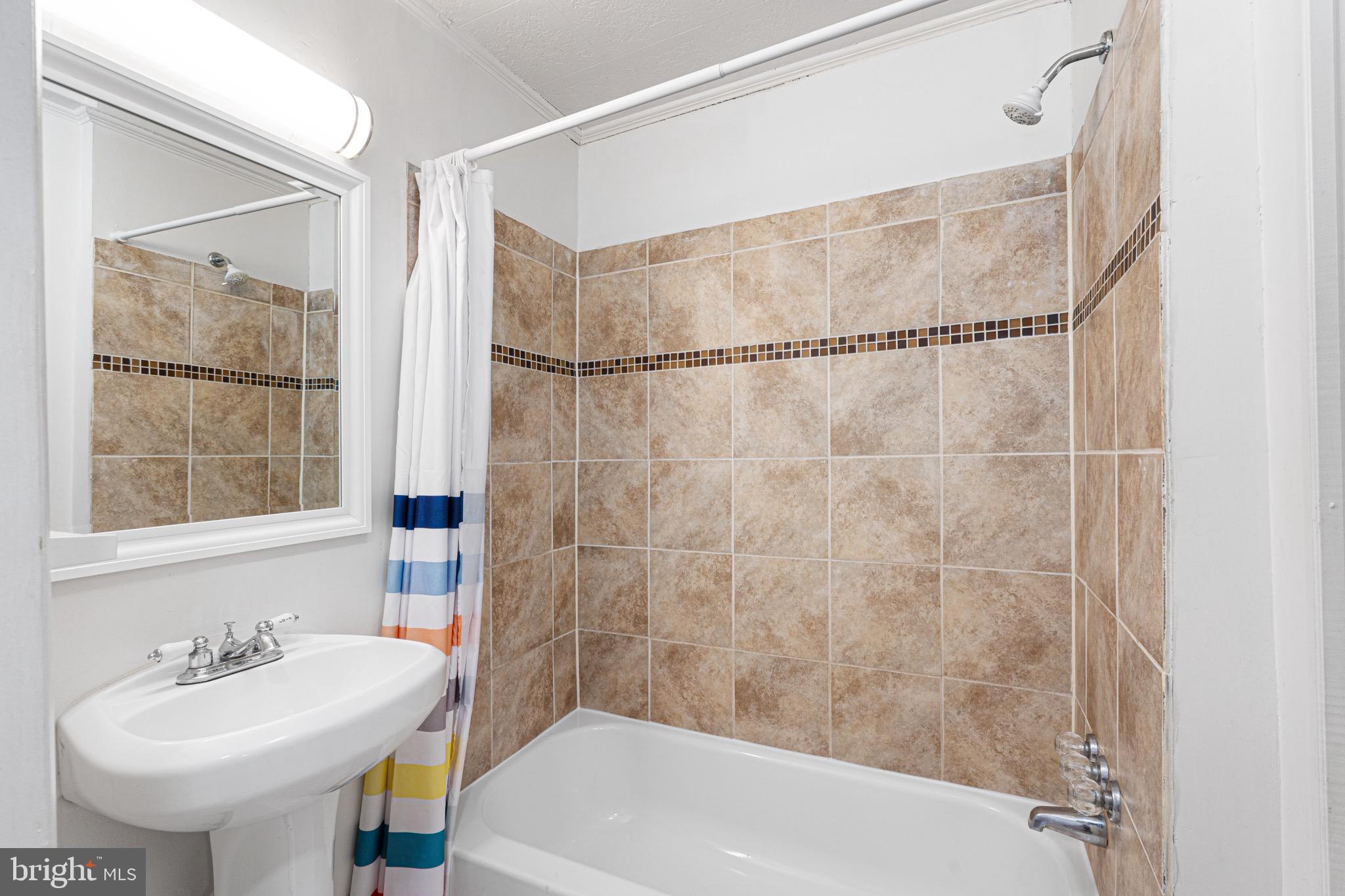 FEDERAL HILL HISTORIC DISTRICT - Residential Lease