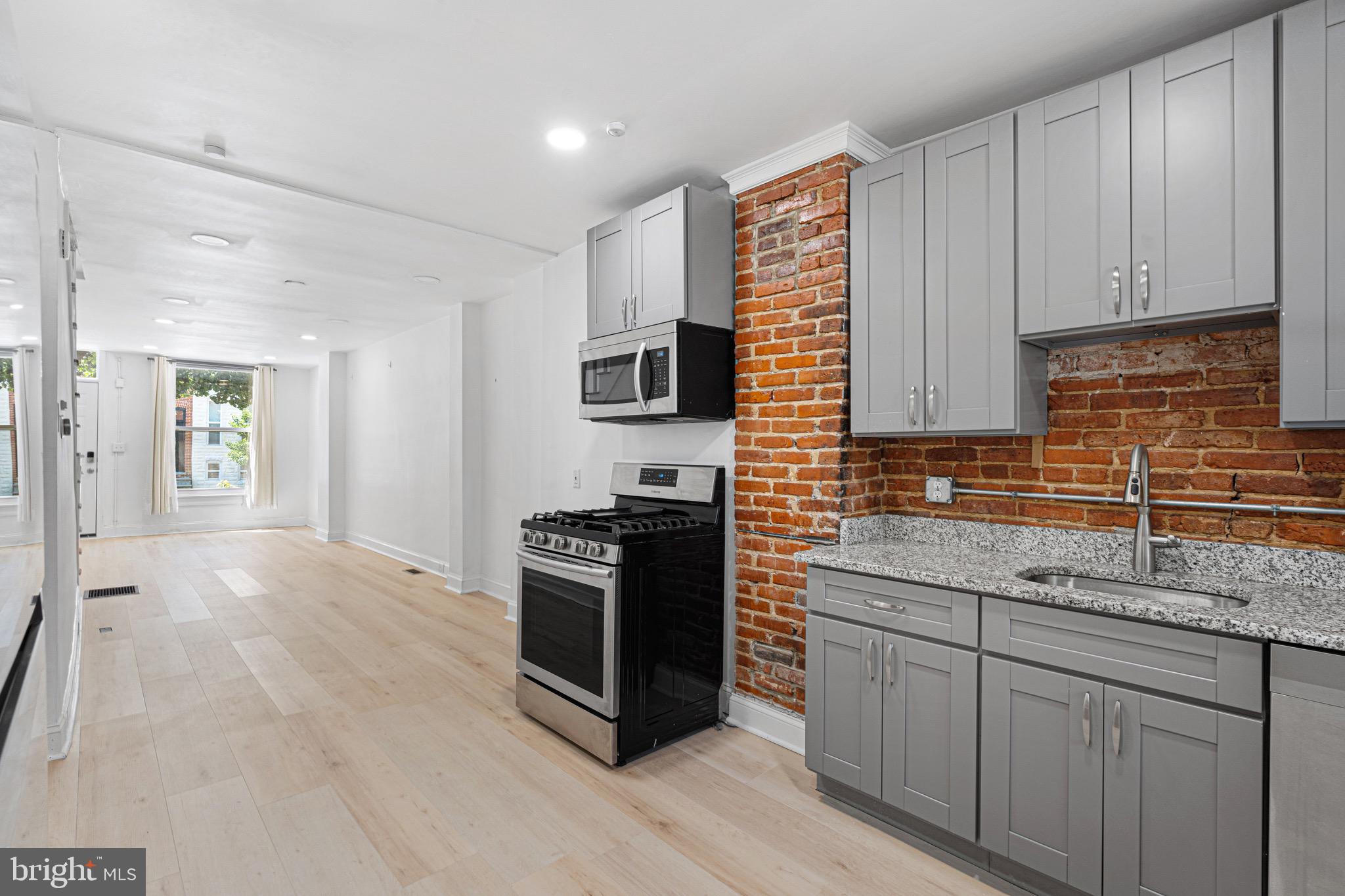 FEDERAL HILL HISTORIC DISTRICT - Residential Lease