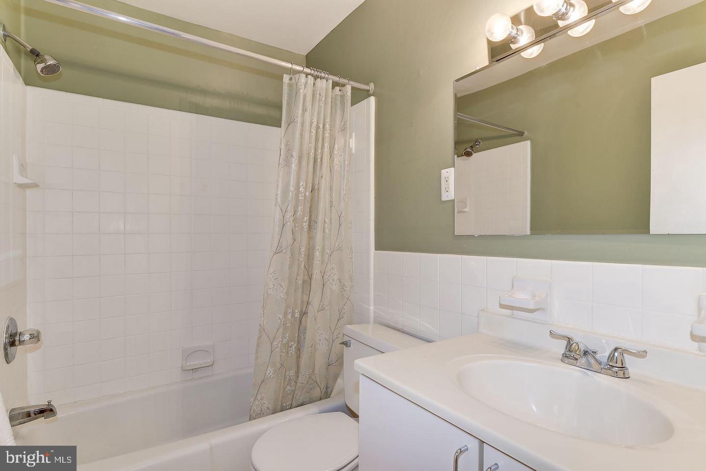 PARKSIDE CONDOMINIUMS - Residential