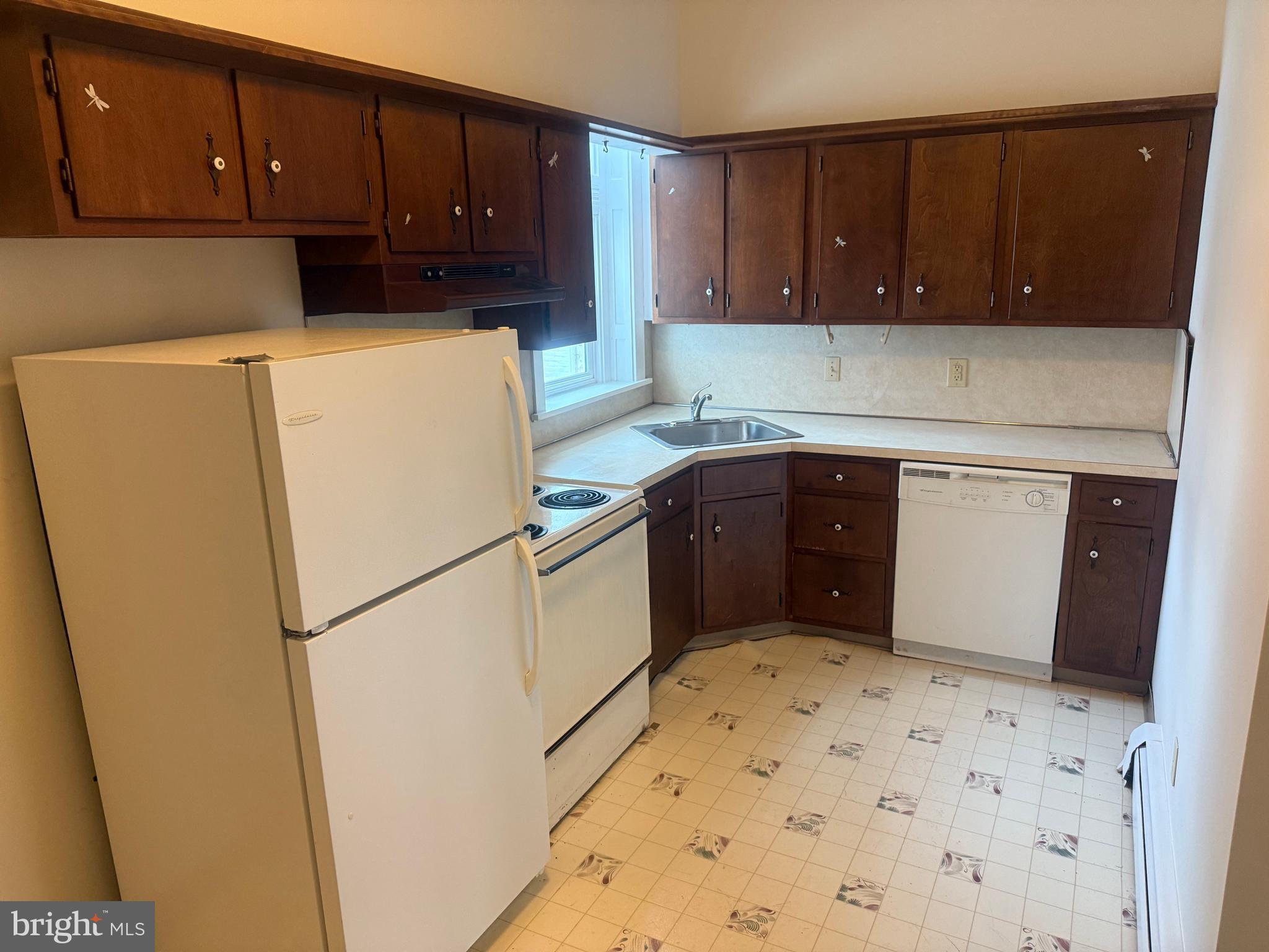 CHESTNUT HILL - Residential Income