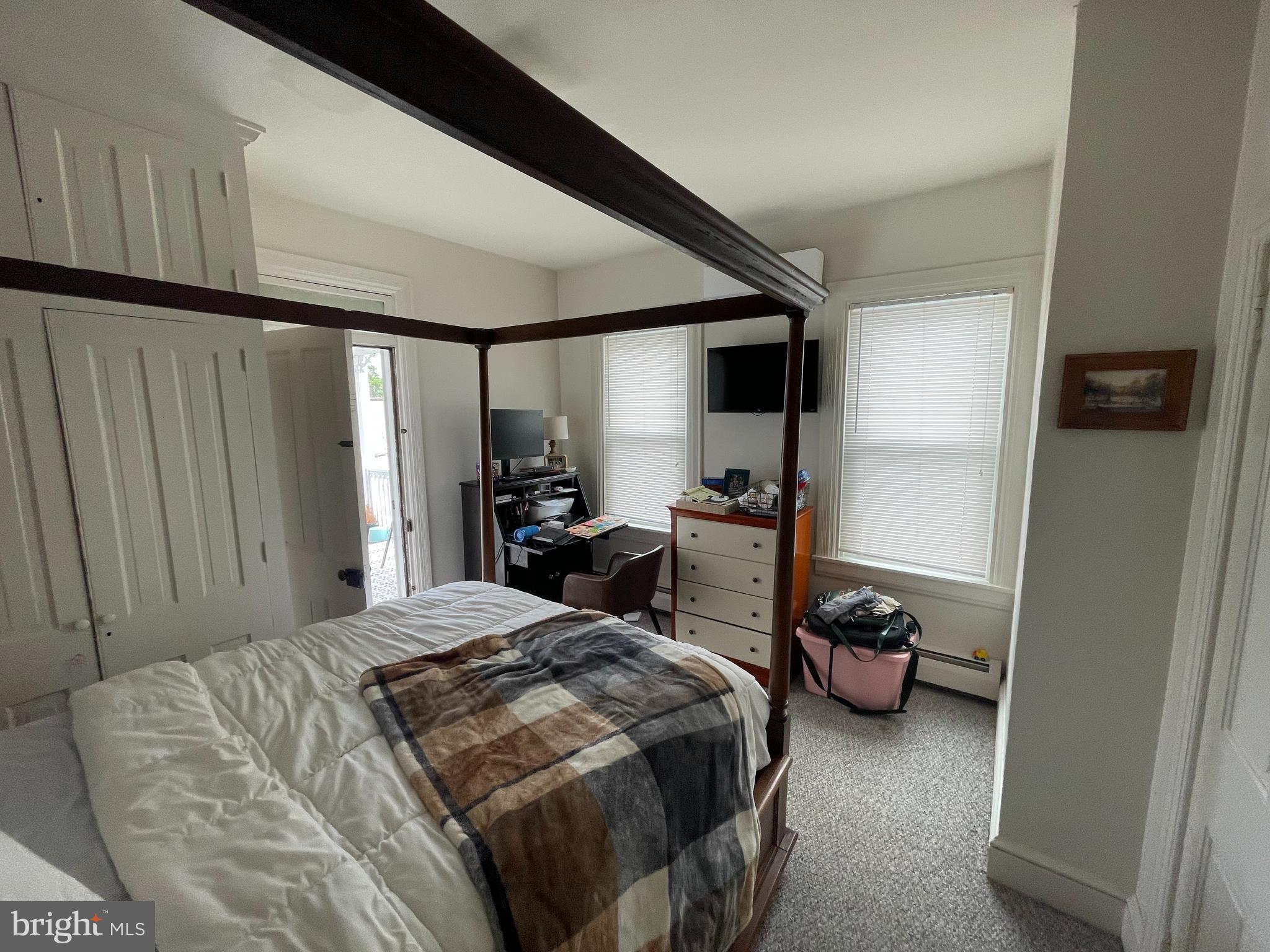 CHESTNUT HILL - Residential Income