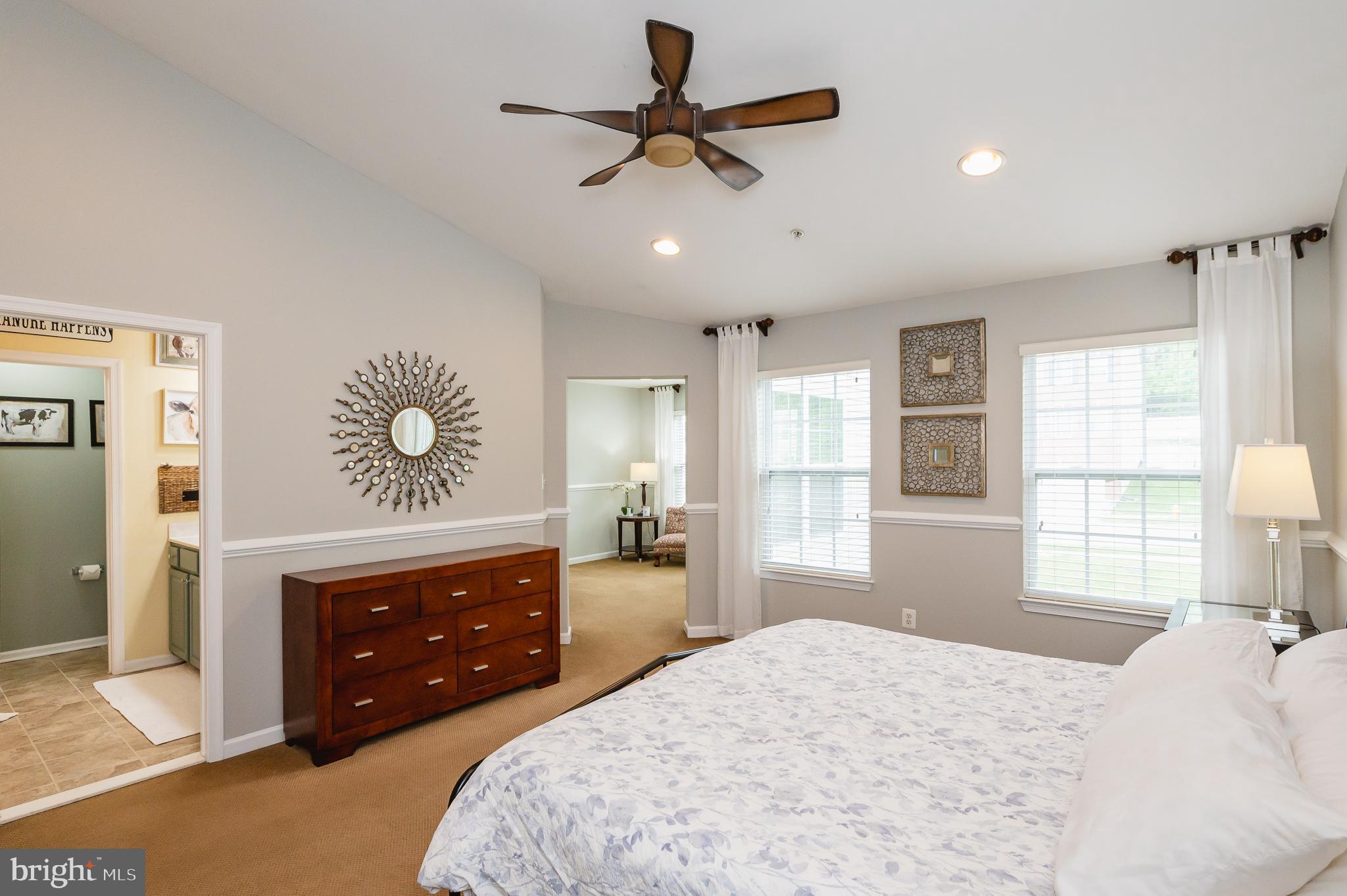 HOLLY WOODS - Residential