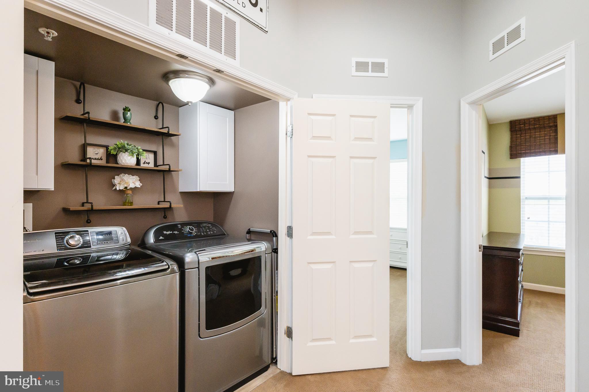 HOLLY WOODS - Residential