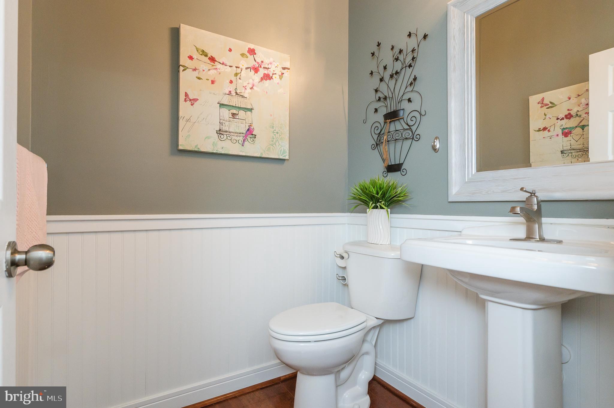 HOLLY WOODS - Residential