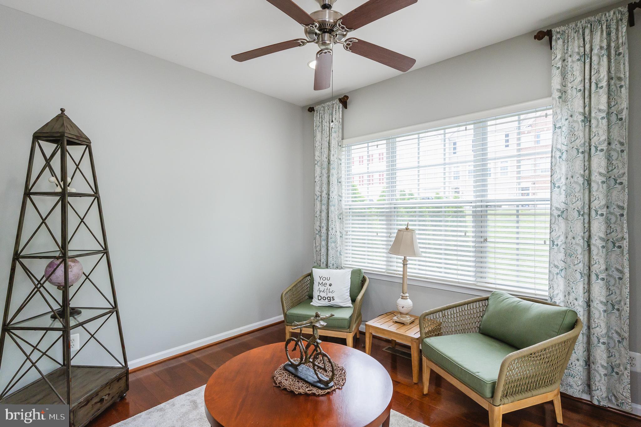 HOLLY WOODS - Residential