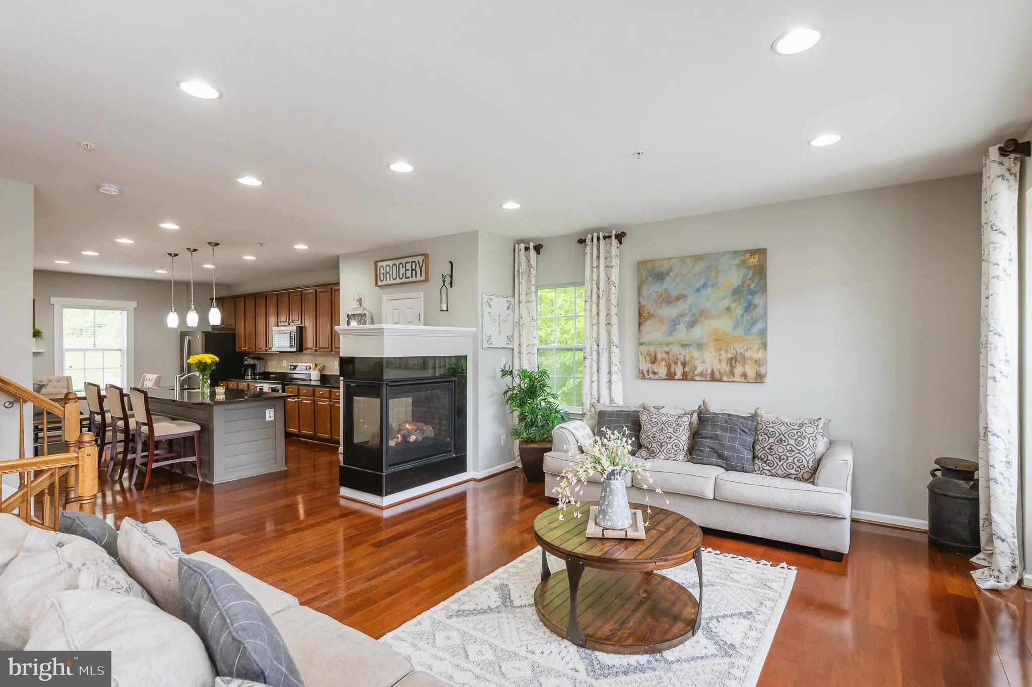 HOLLY WOODS - Residential