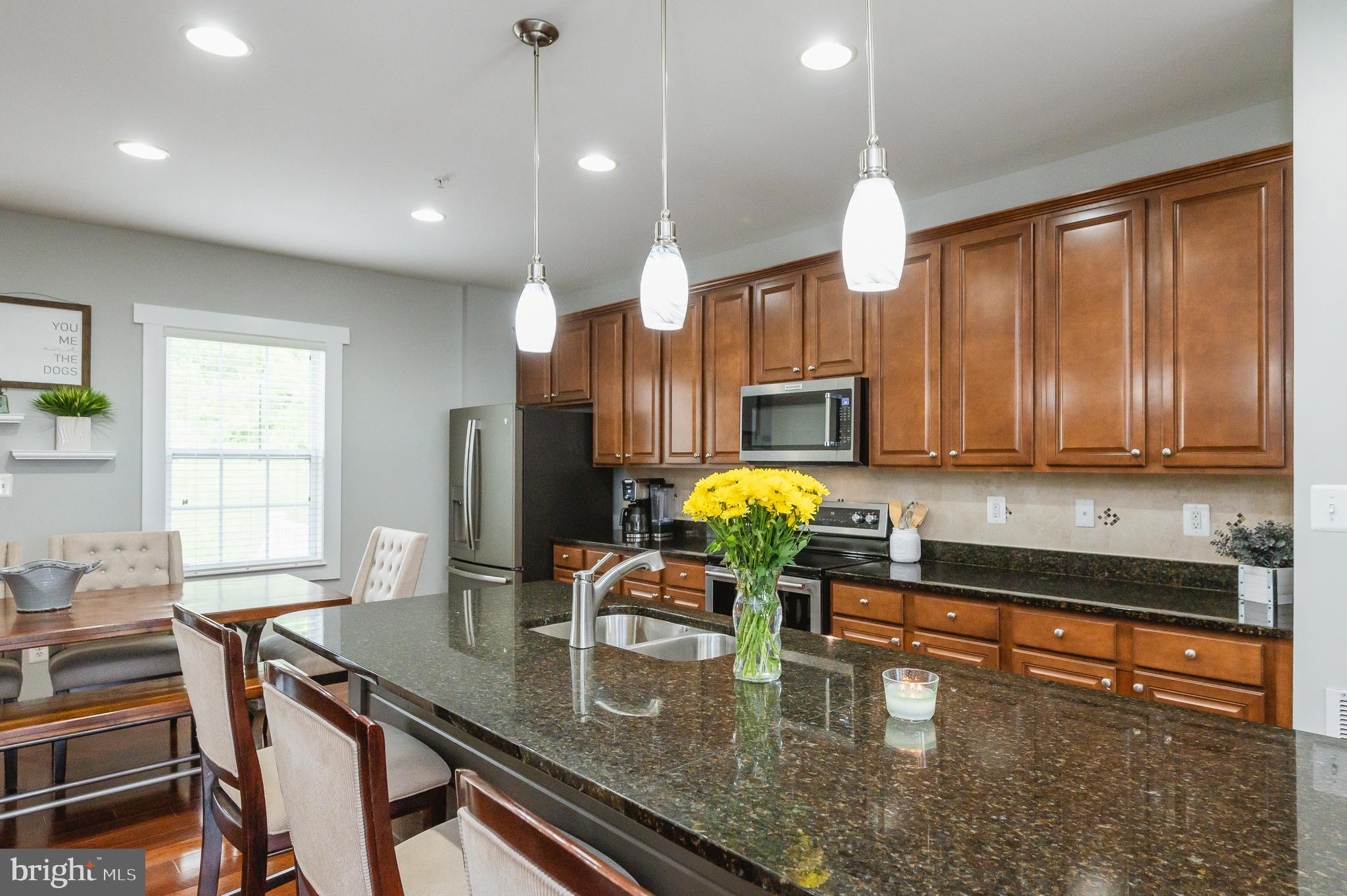 HOLLY WOODS - Residential