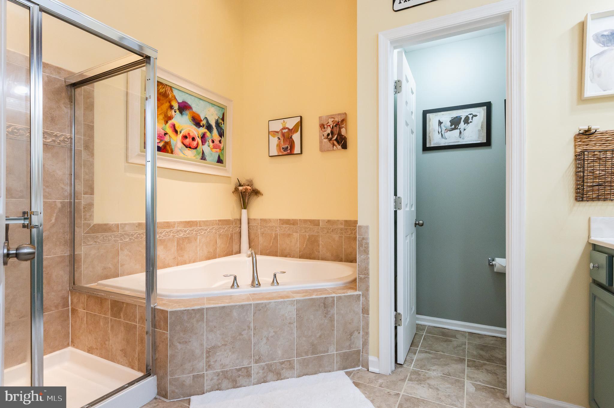 HOLLY WOODS - Residential