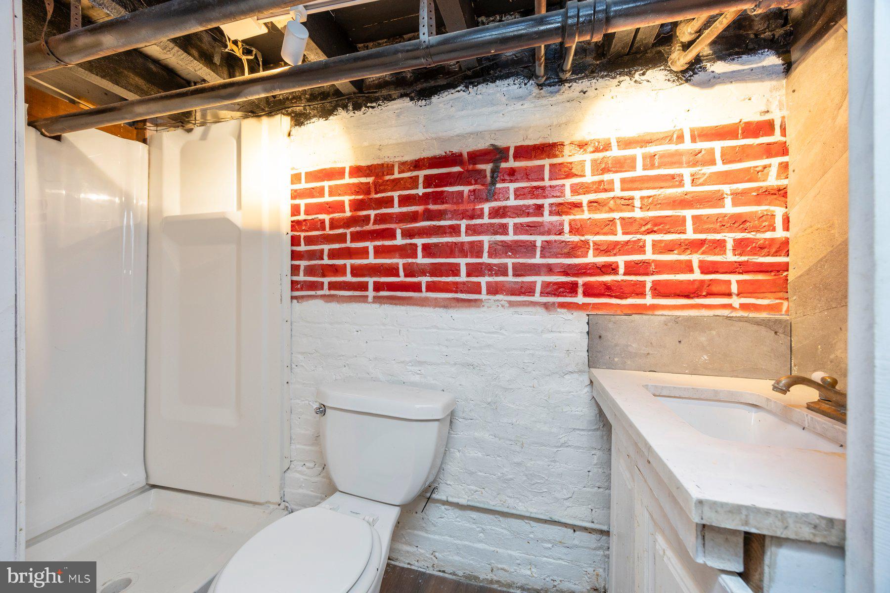 CHARLES VILLAGE - Residential