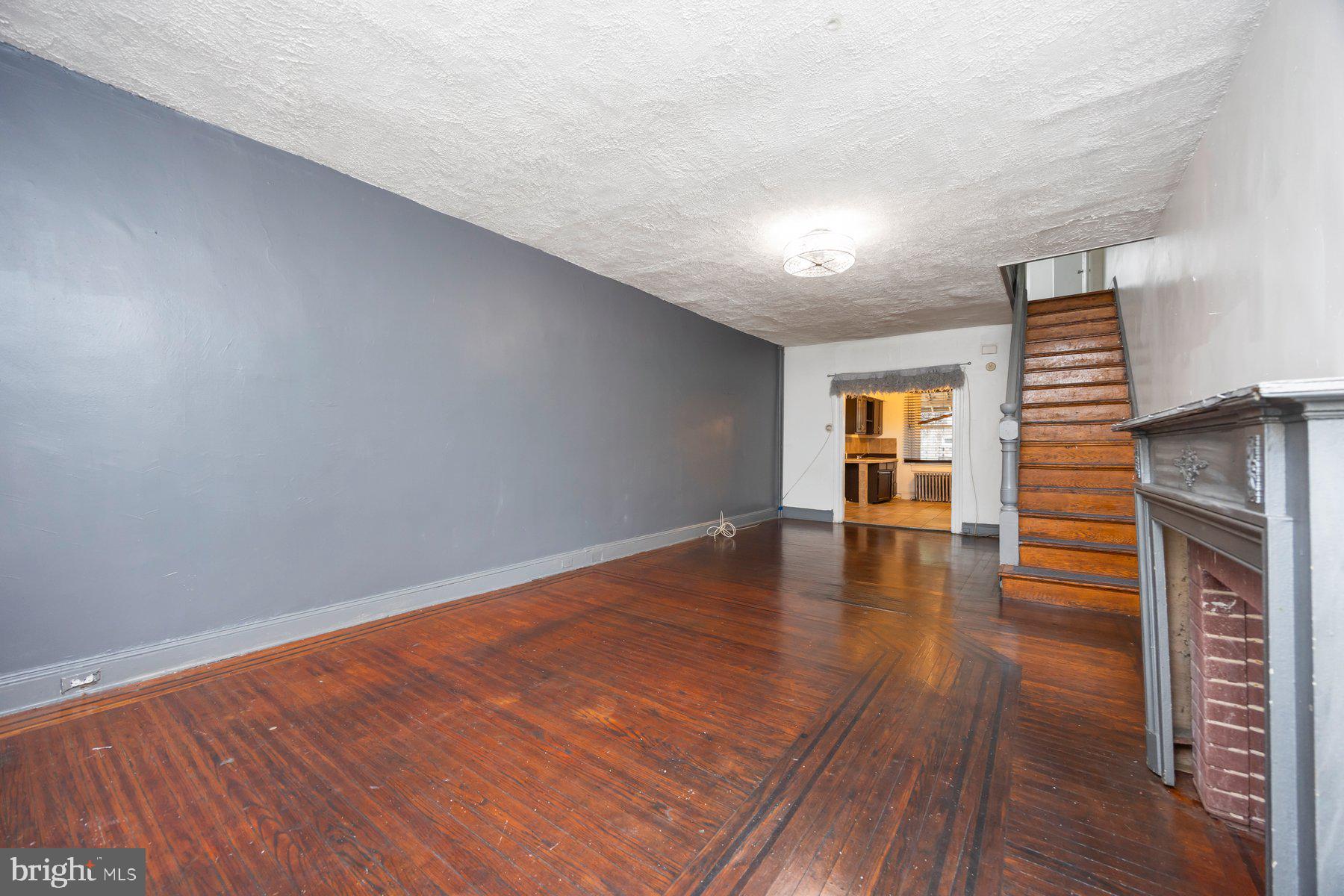 CHARLES VILLAGE - Residential