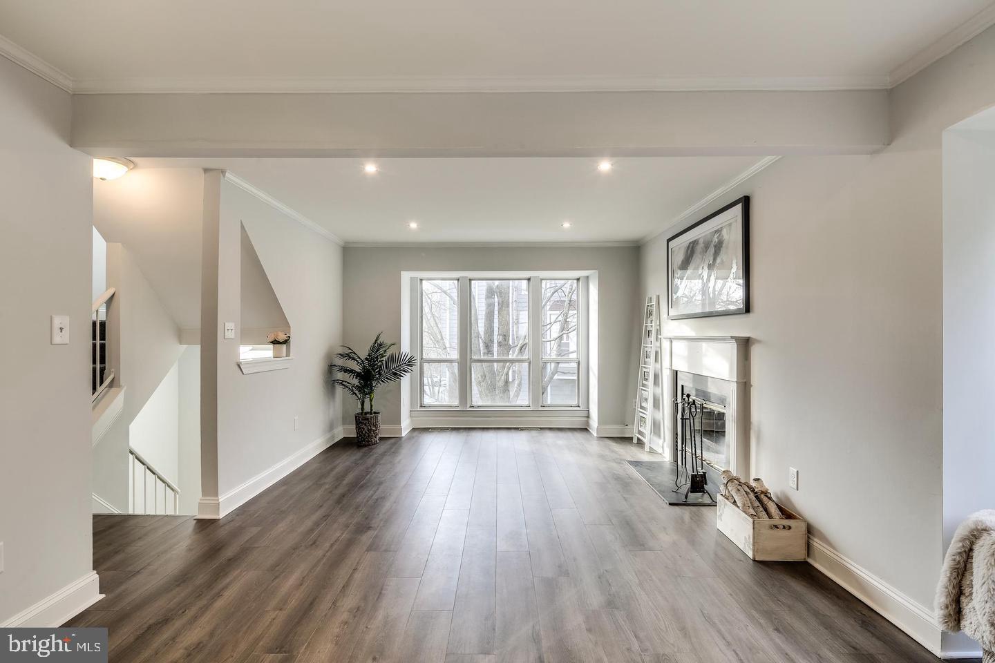 WOODLAND VILLAGE - Residential Lease