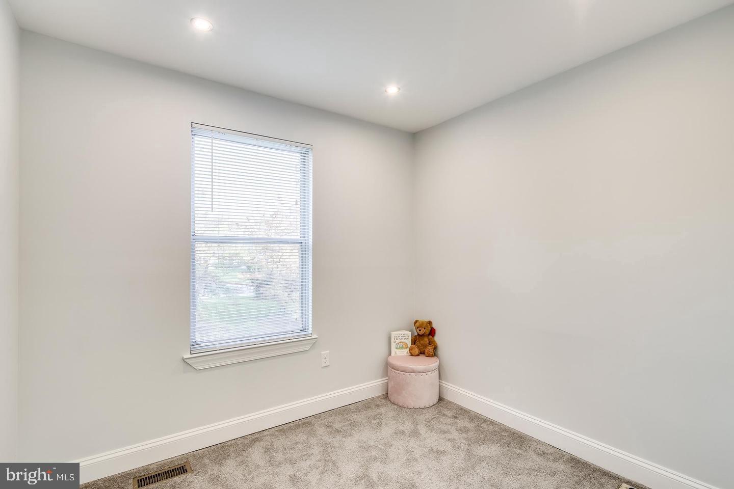 WOODLAND VILLAGE - Residential Lease