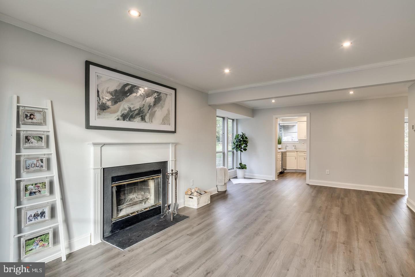 WOODLAND VILLAGE - Residential Lease