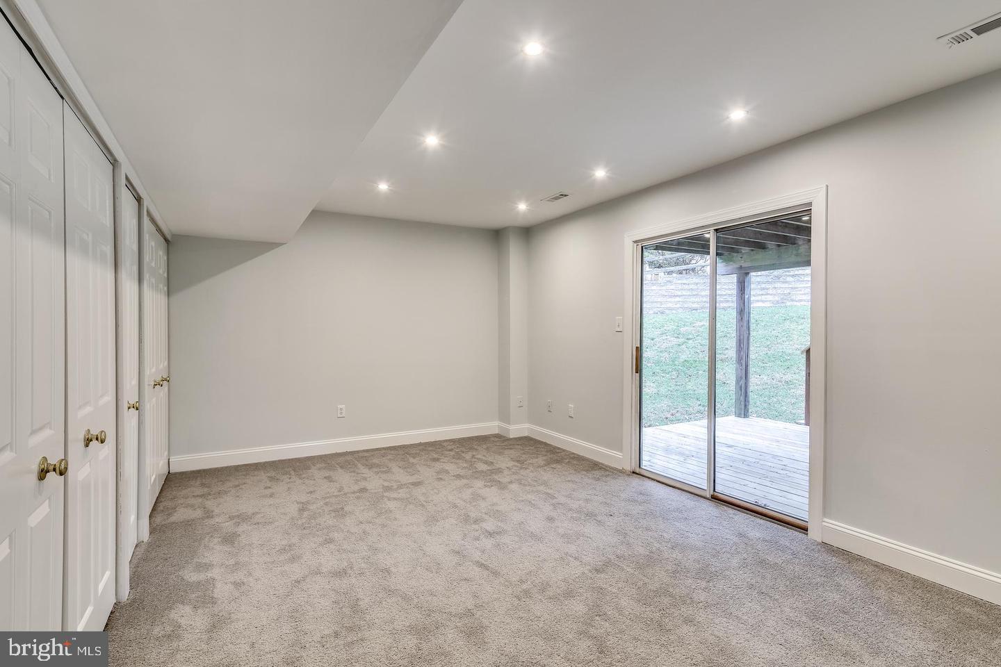 WOODLAND VILLAGE - Residential Lease