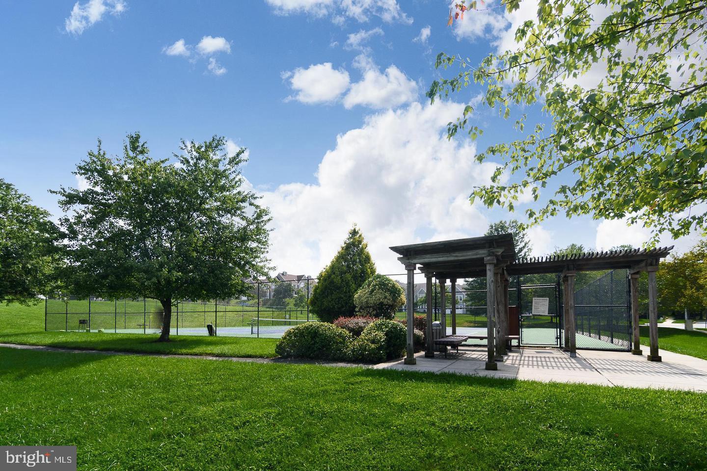 WOODLAND VILLAGE - Residential Lease