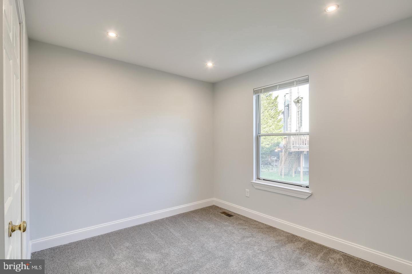 WOODLAND VILLAGE - Residential Lease