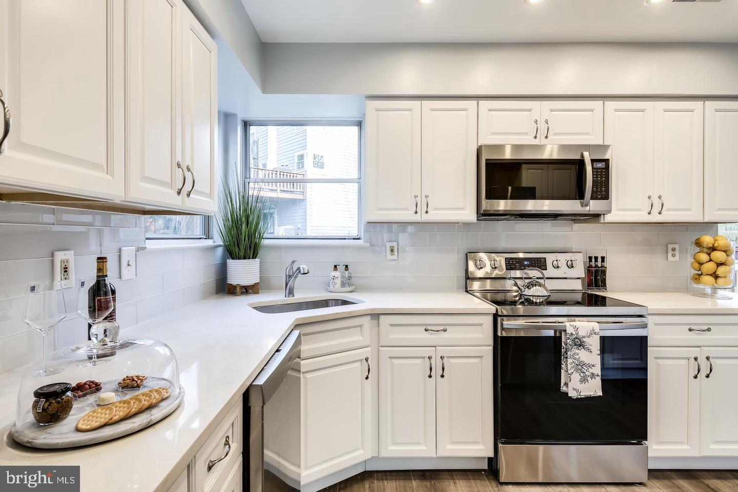 WOODLAND VILLAGE - Residential Lease