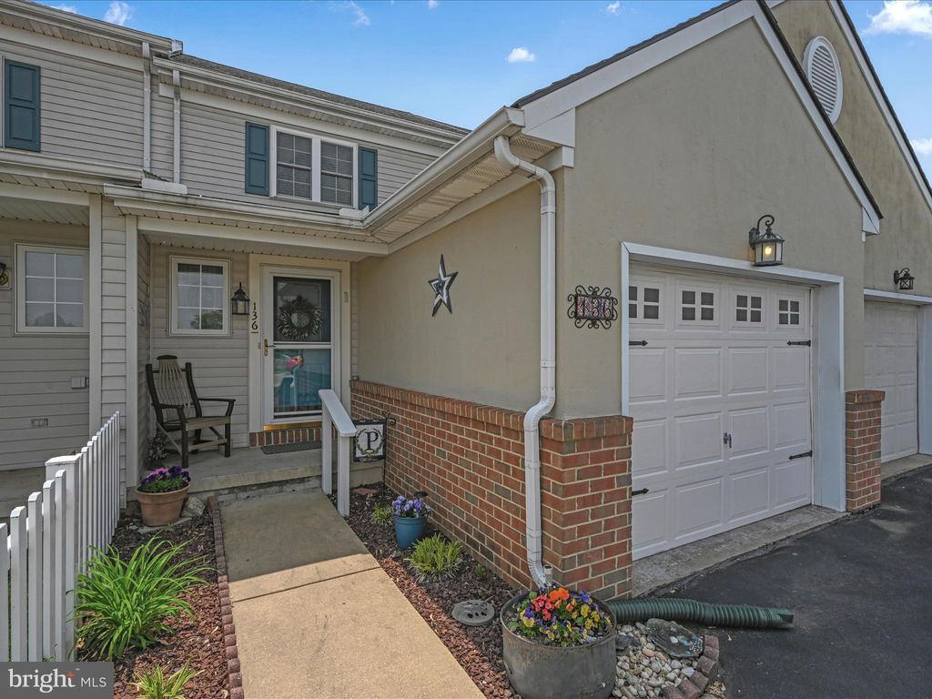 Photo of 136 RUTLEDGE AVE, LANCASTER, PA 17601 (MLS # PALA2034962)