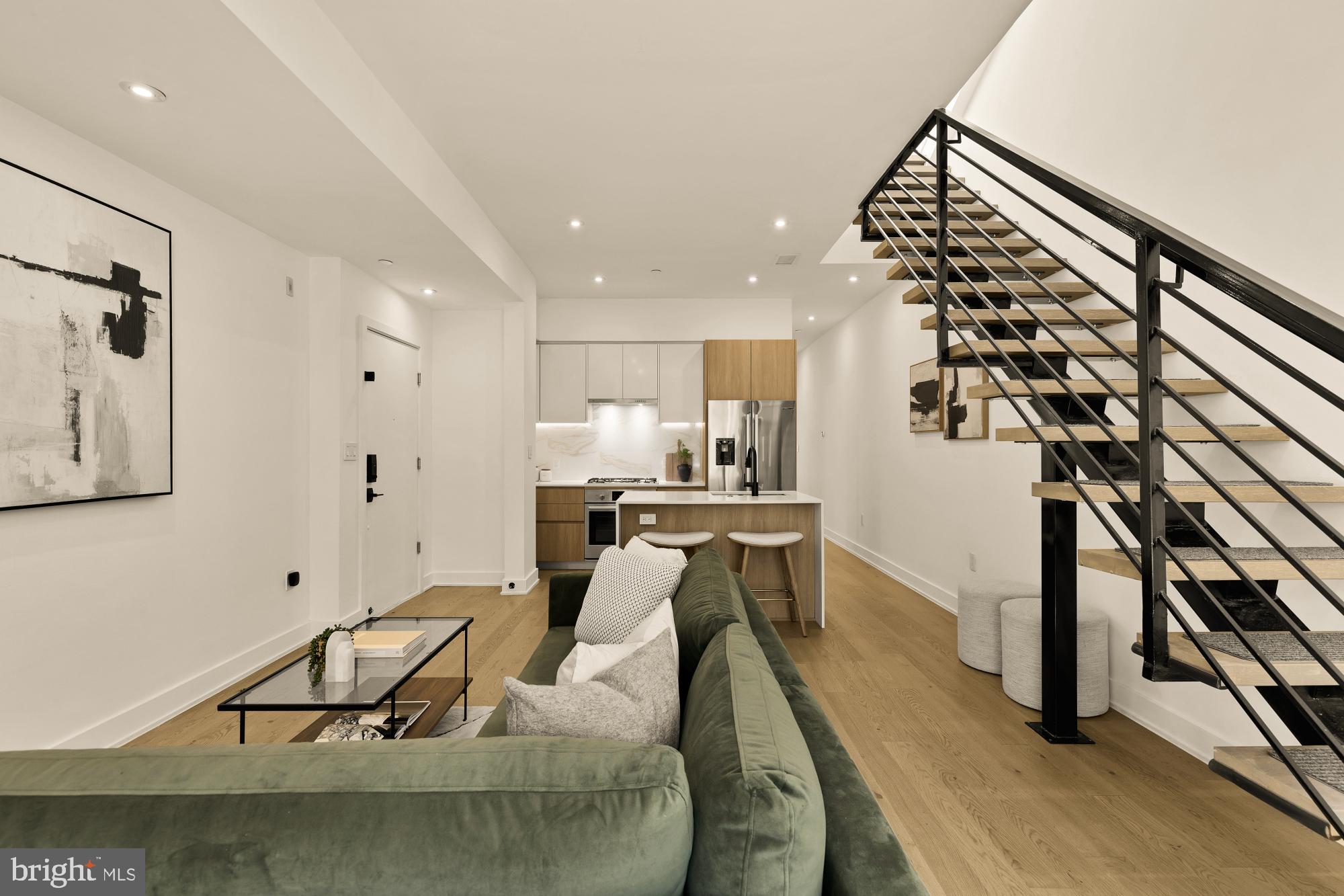 4017 DAVIS PLACE NW 8