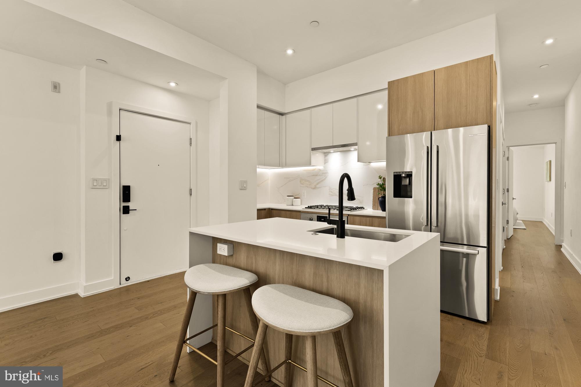 4017 DAVIS PLACE NW 8