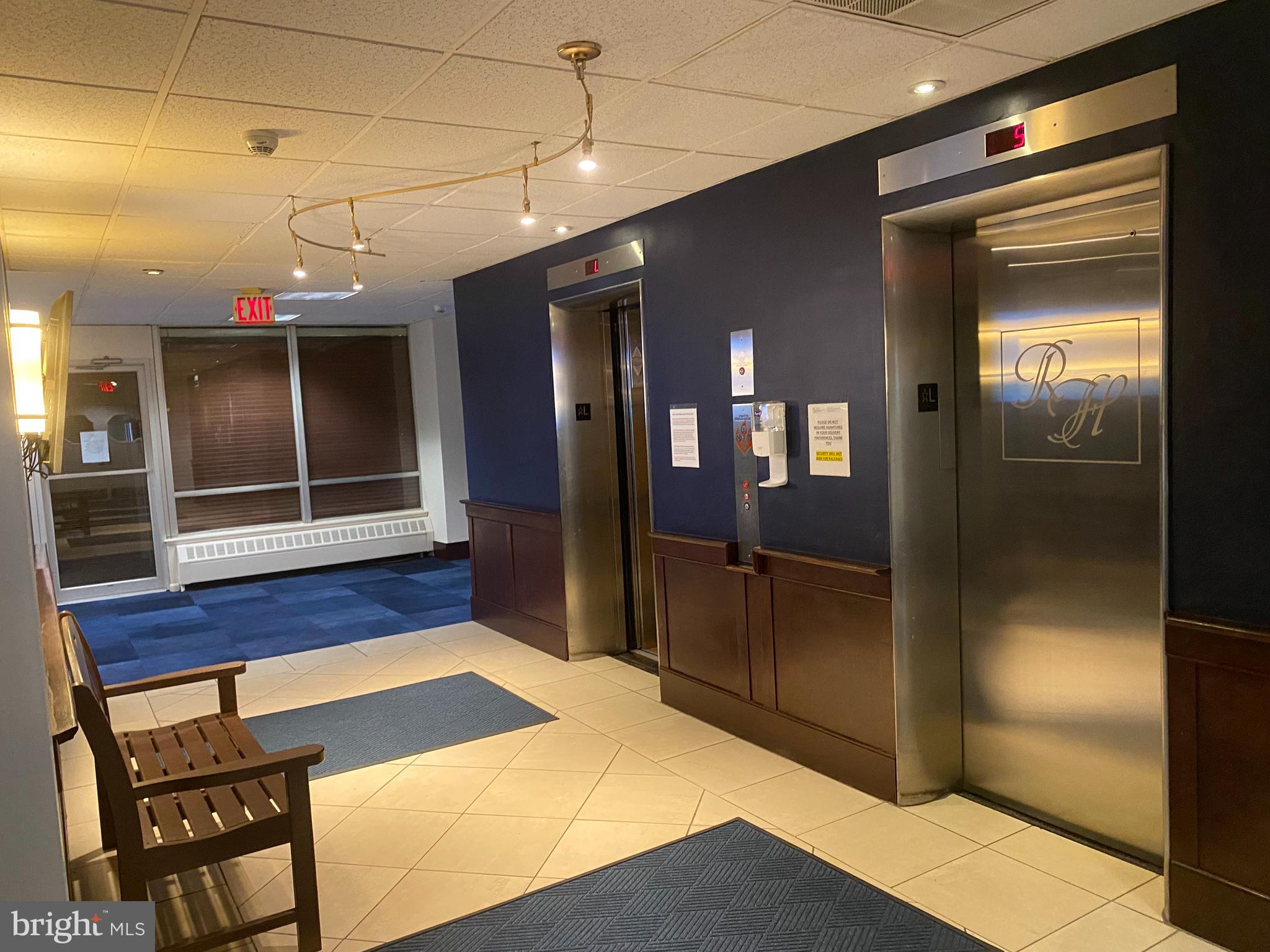 RADNOR HOUSE - Residential